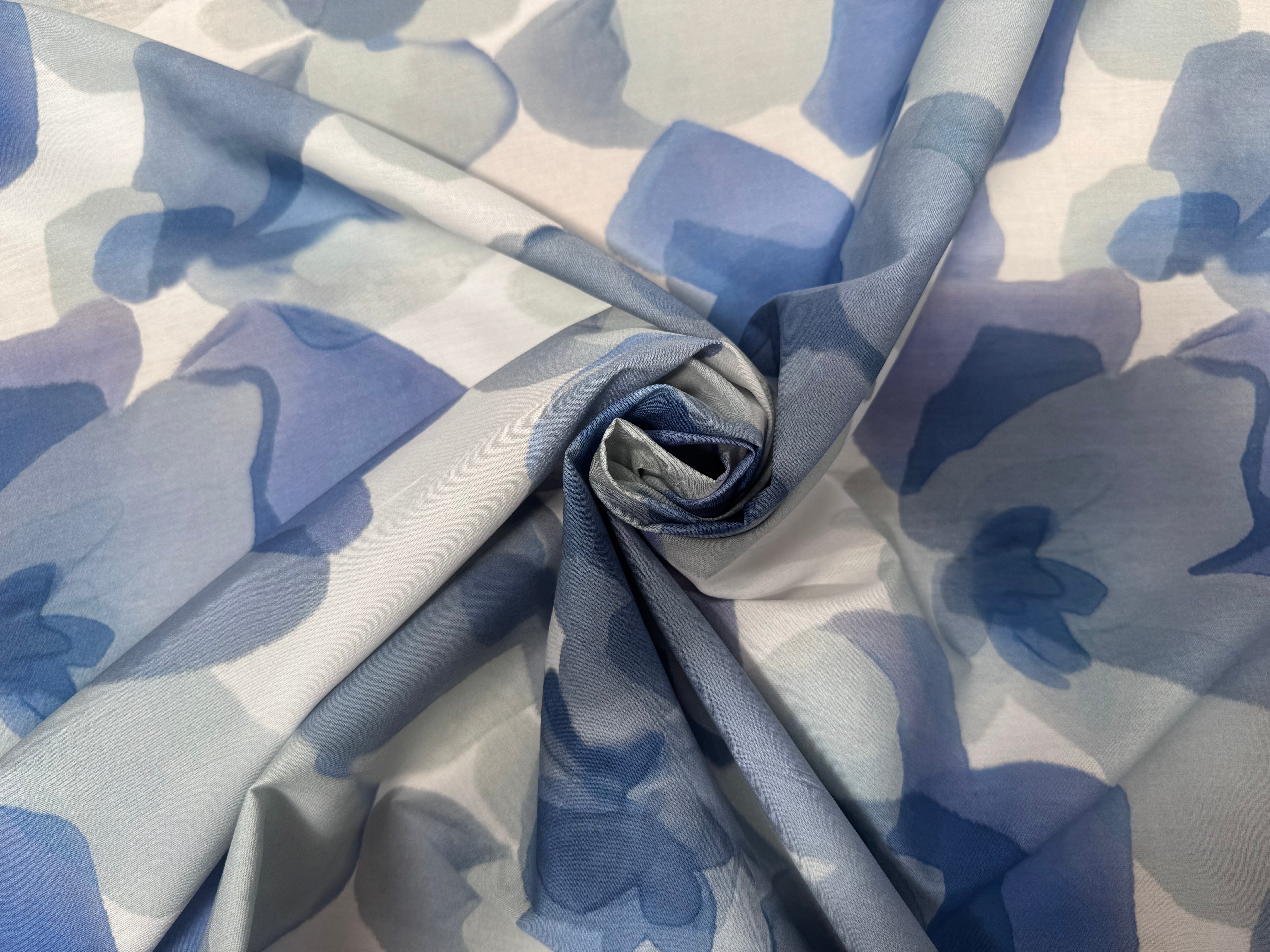 POPELINE DE COTON FOND BLANC MOTIFS ABSTRAIT BLEU - My Little Coupon