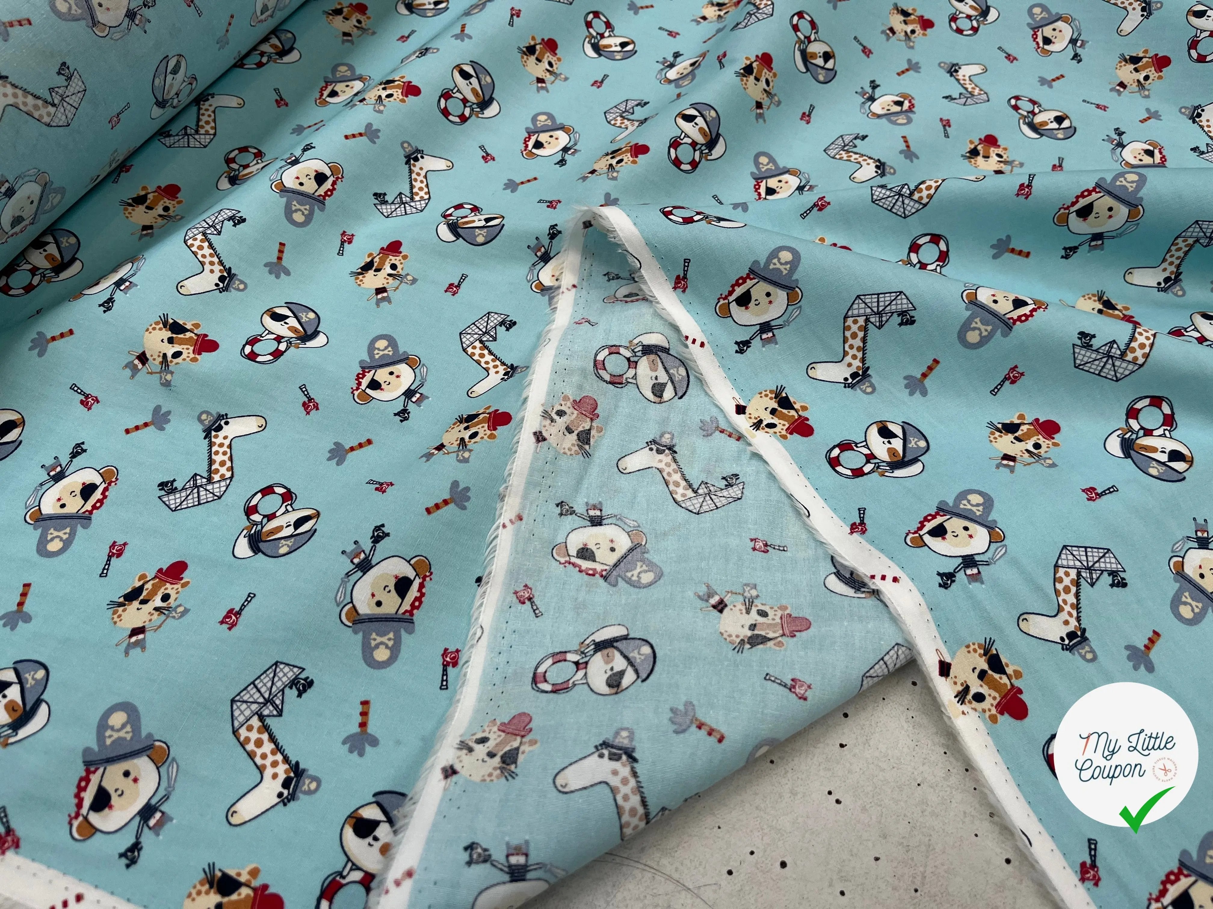 POPELINE DE COTON IMPRIMÉE LITTLE ONES PIRATES KID BLEU CIEL - My Little Coupon