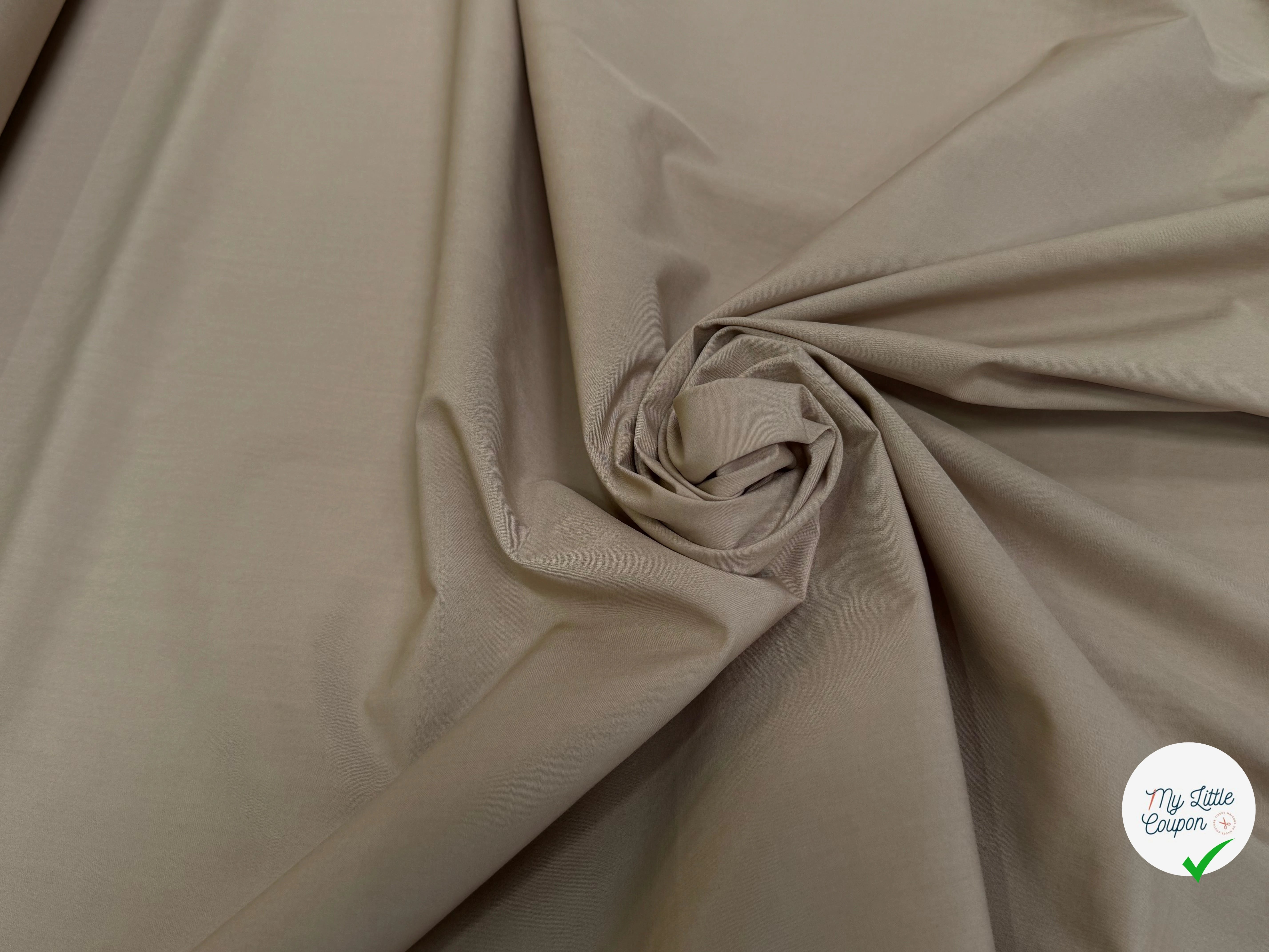 POPELINE DE COTON QUALITÉ COUTURE BEIGE TAUPE CRAQUANTE - My Little Coupon