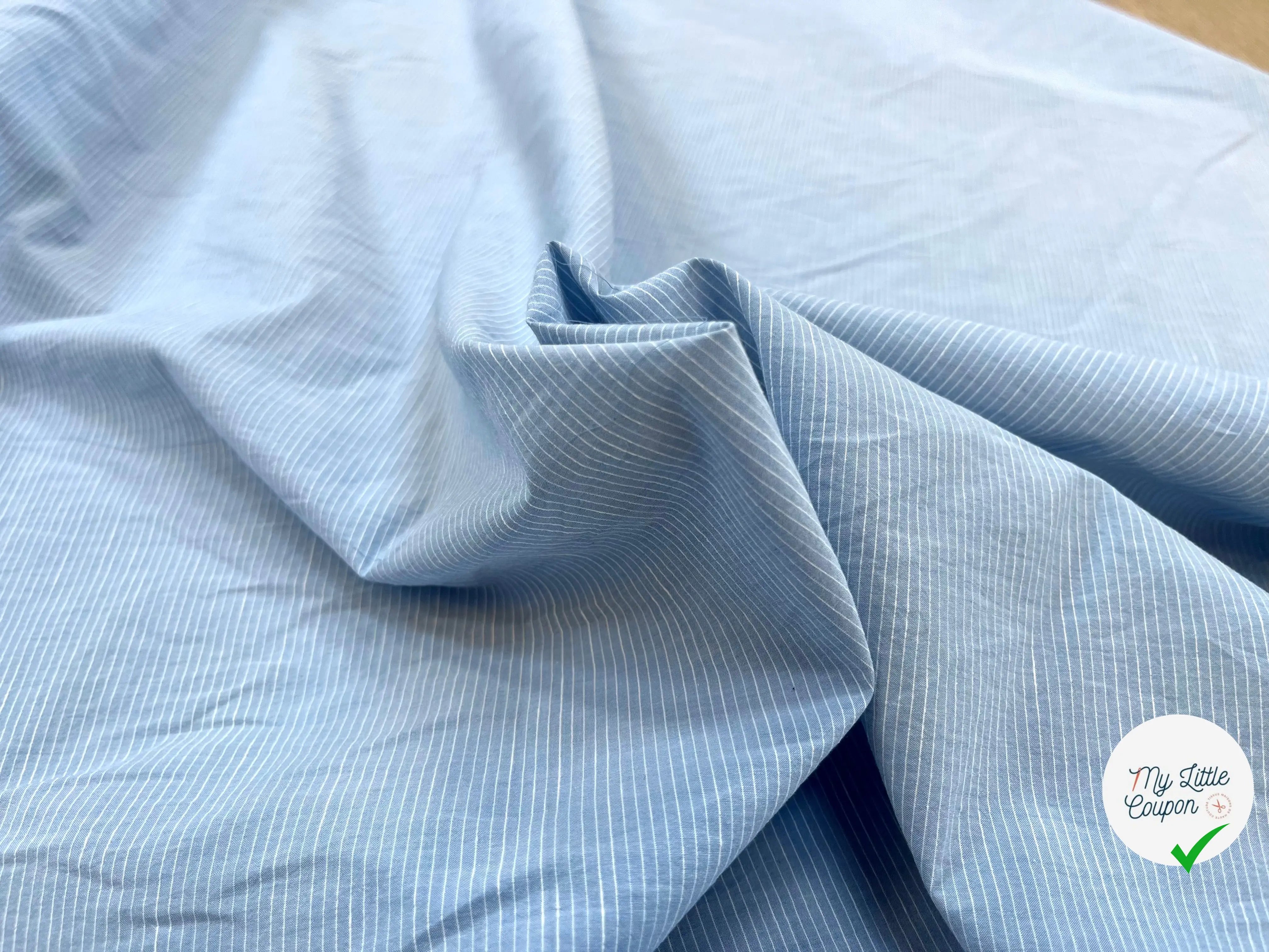 POPELINE DE COTON RAYURES BLANCHES FOND BLEU - My Little Coupon
