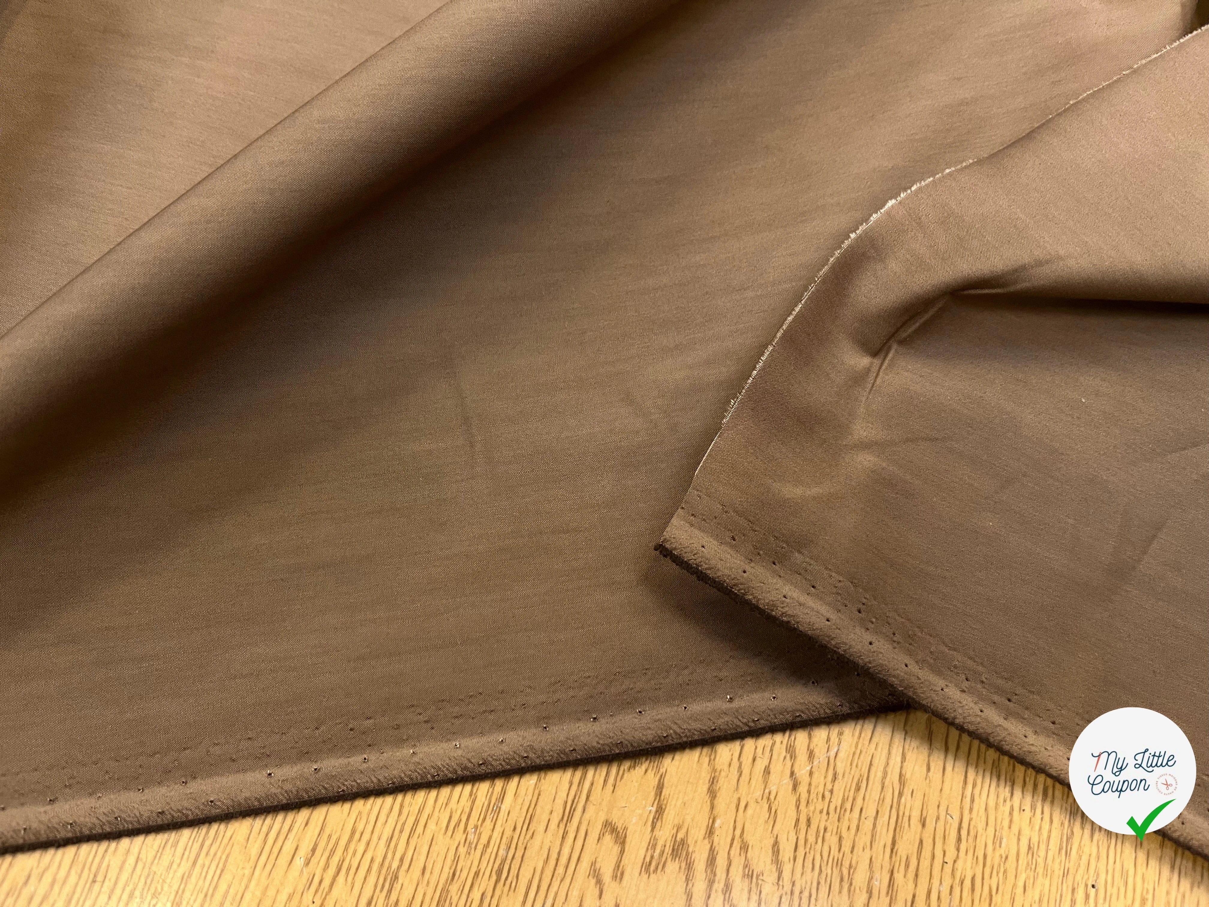 POPELINE DE COTON STRETCH LÈGEREMENT SATINÉE MOCHA 145CM - My Little Coupon