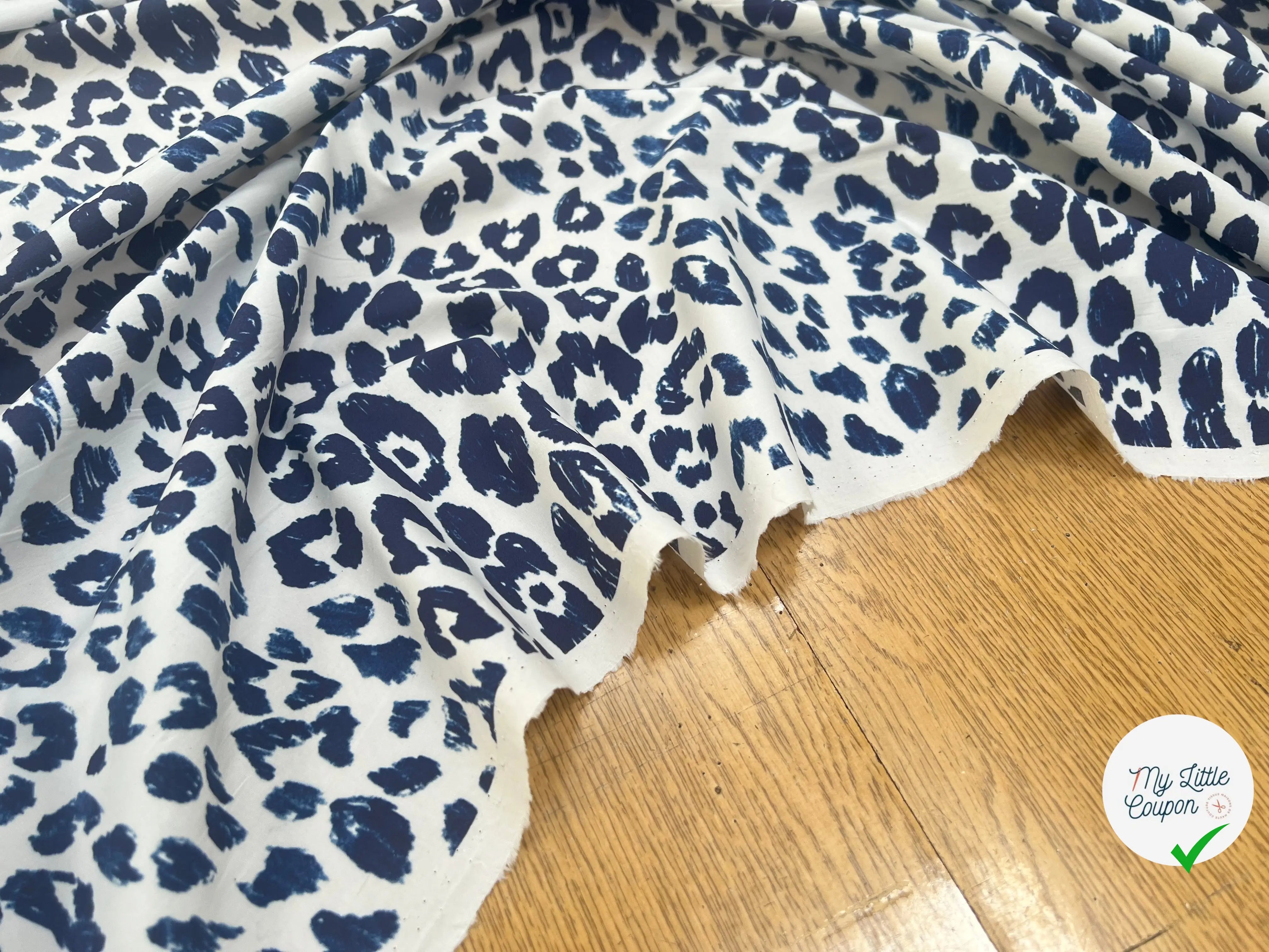 POPELINE DE COTON TACHES FELIN BLEU - My Little Coupon