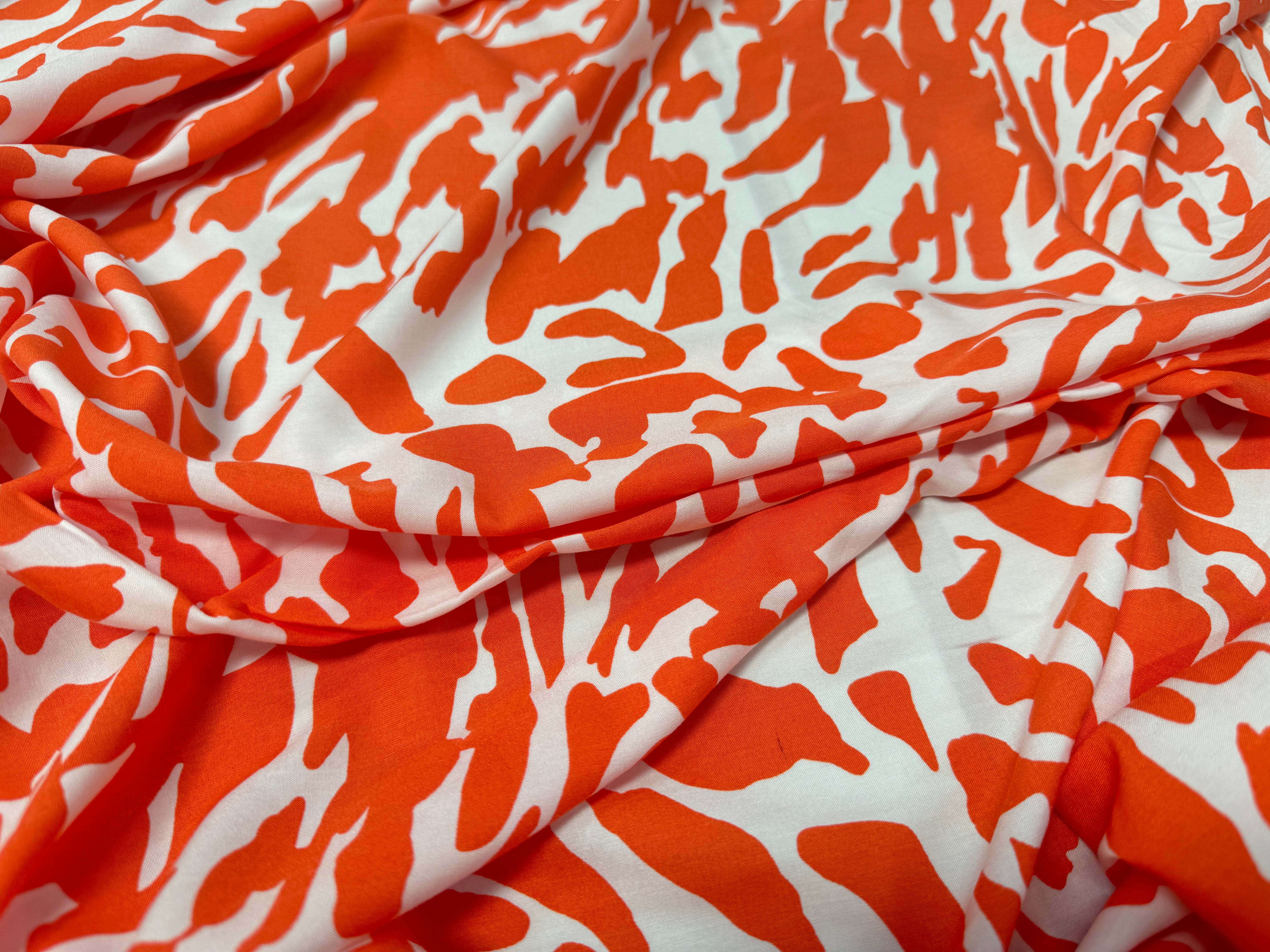 POPELINE DE VISCOSE TISSU IMPRIMÉ CAMOUFLAGE ORANGE - My Little Coupon