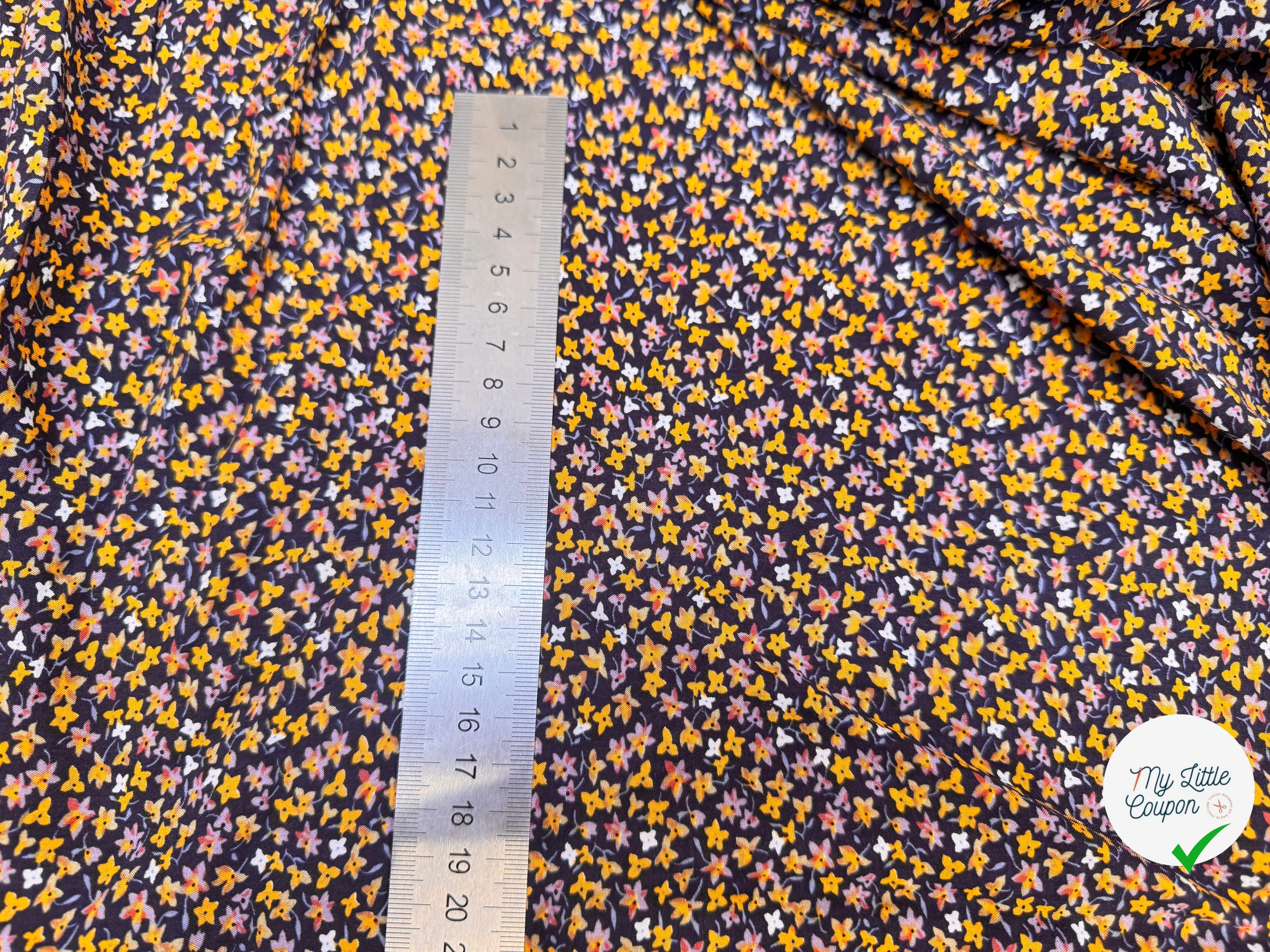 POPELINE DE VISCOSE TISSU IMPRIMÉ FLEURS BLEU MARINE - My Little Coupon