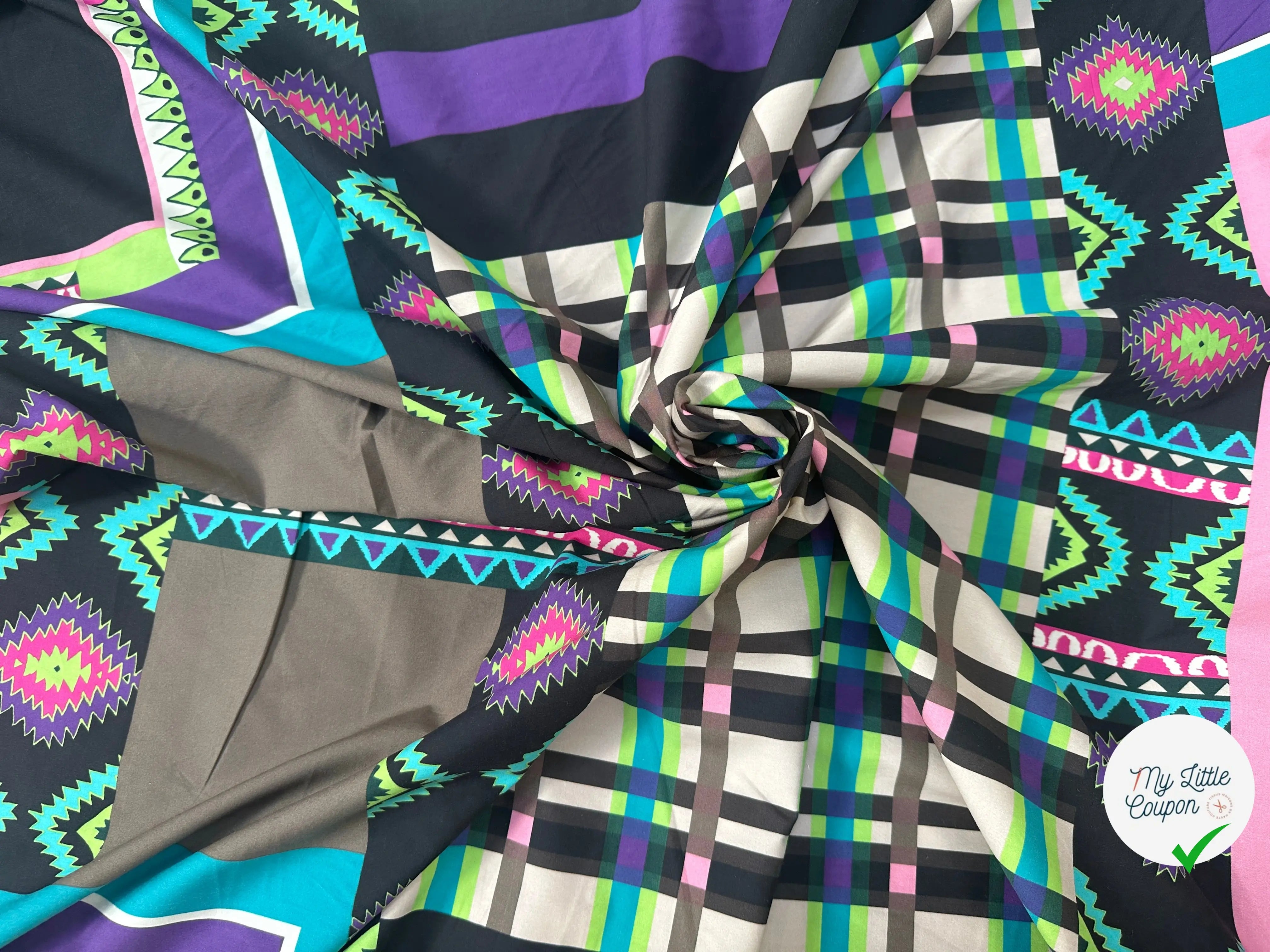 POPELINE IMPRIMÉE À GROS MOTIFS PERU ET TARTAN TENDANCE BEIGE - My Little Coupon