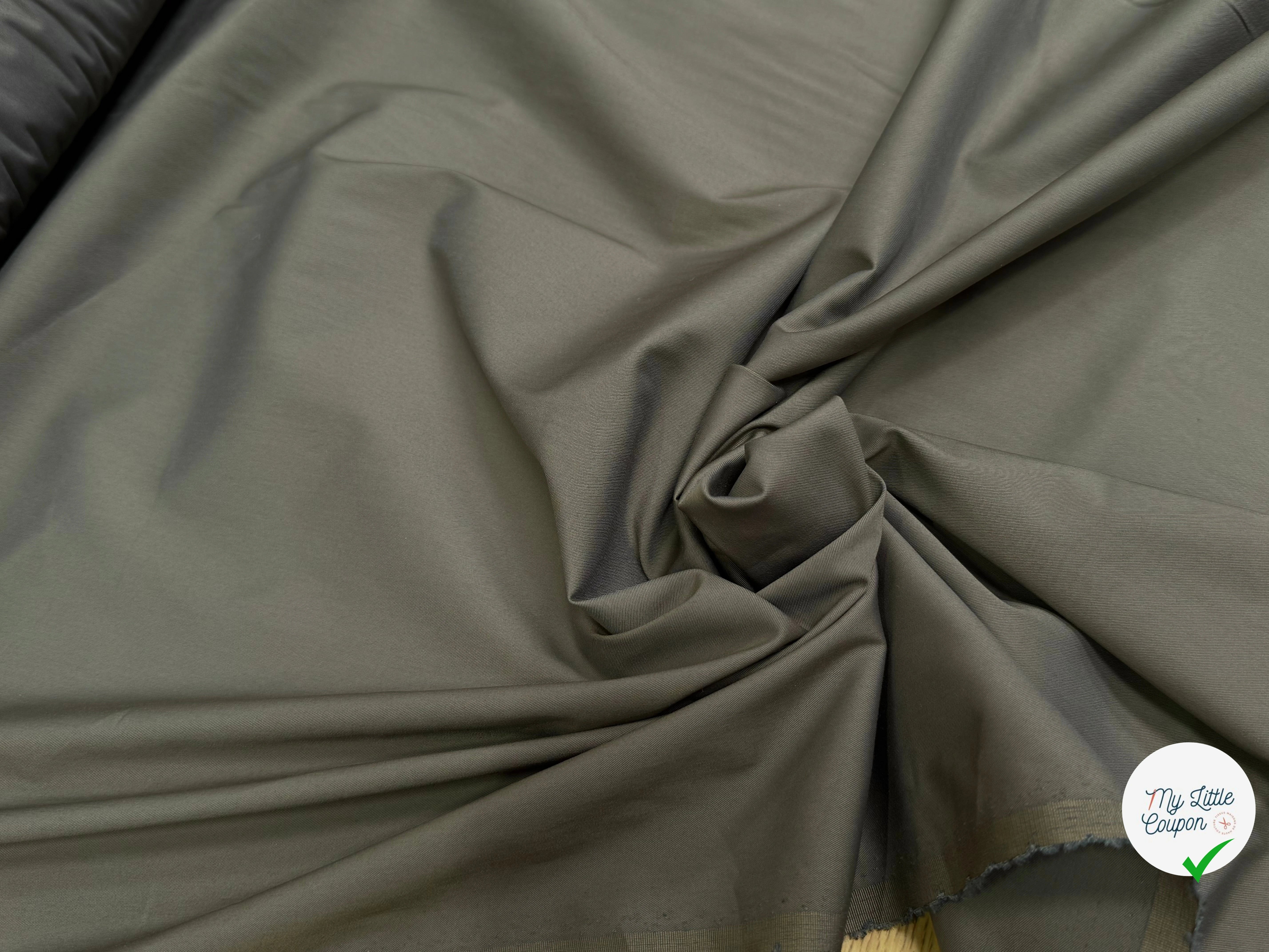 POPELINE SERGÉE POLYCOTON VERT OLIVE AGRÉABLE TOUCHER - My Little Coupon