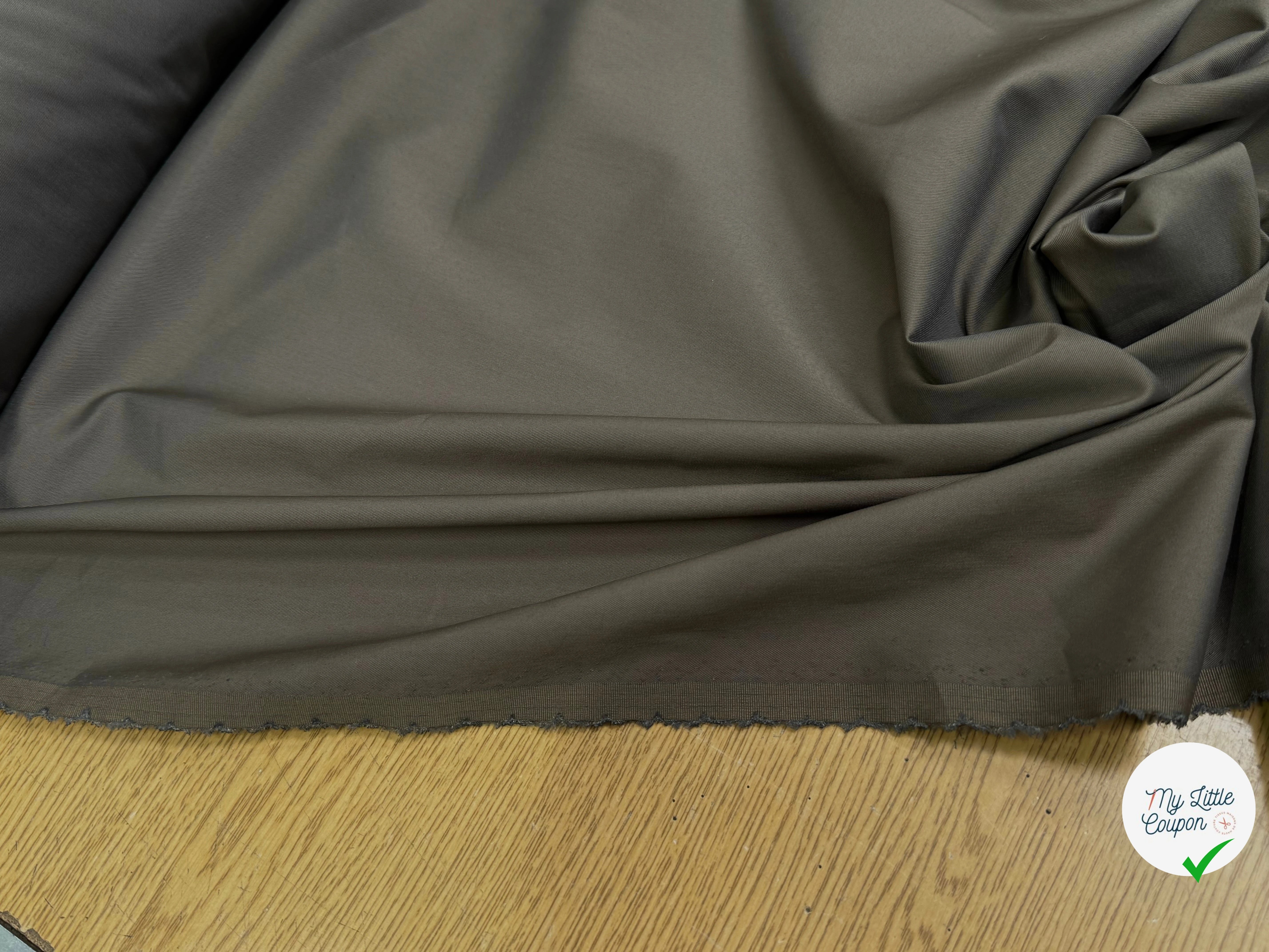 POPELINE SERGÉE POLYCOTON VERT OLIVE AGRÉABLE TOUCHER - My Little Coupon