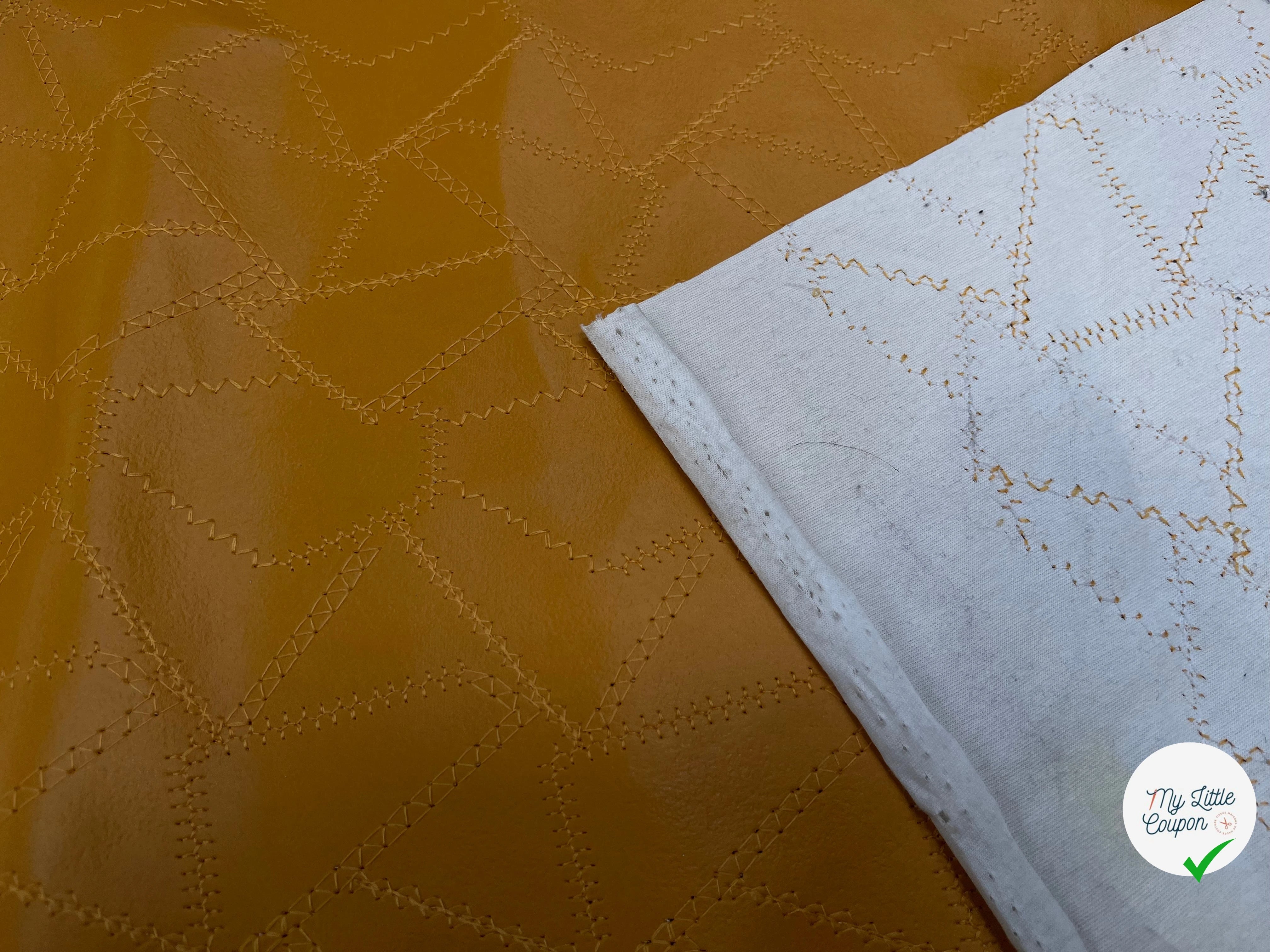SATIN CUIR JAUNE MOUTARDE MOTIF GÉOMETRIQUE AVEC FIL - My Little Coupon