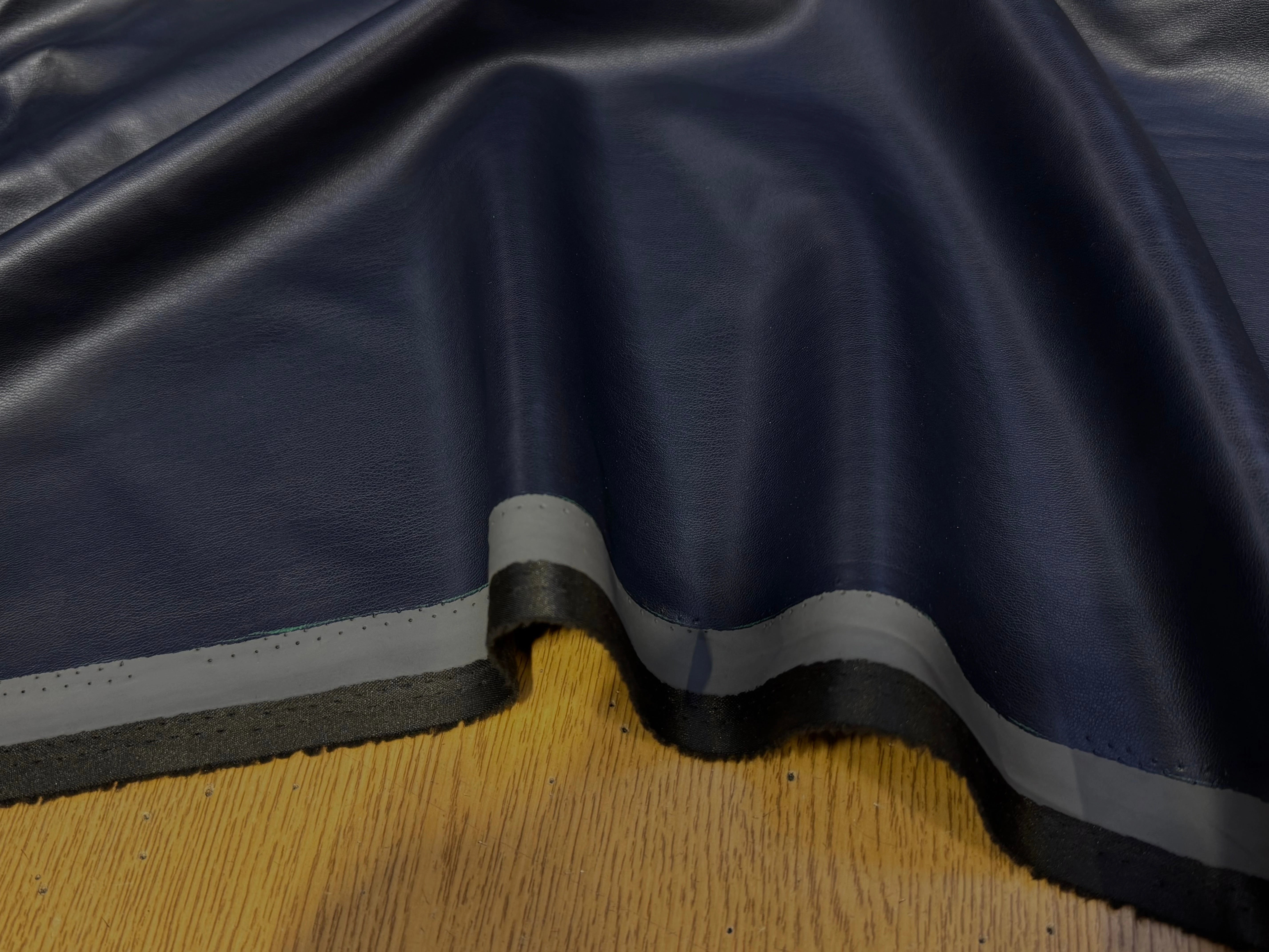 SATIN CUIR STRETCH BLEU MARINE QUALITÉ COUTURE - My Little Coupon
