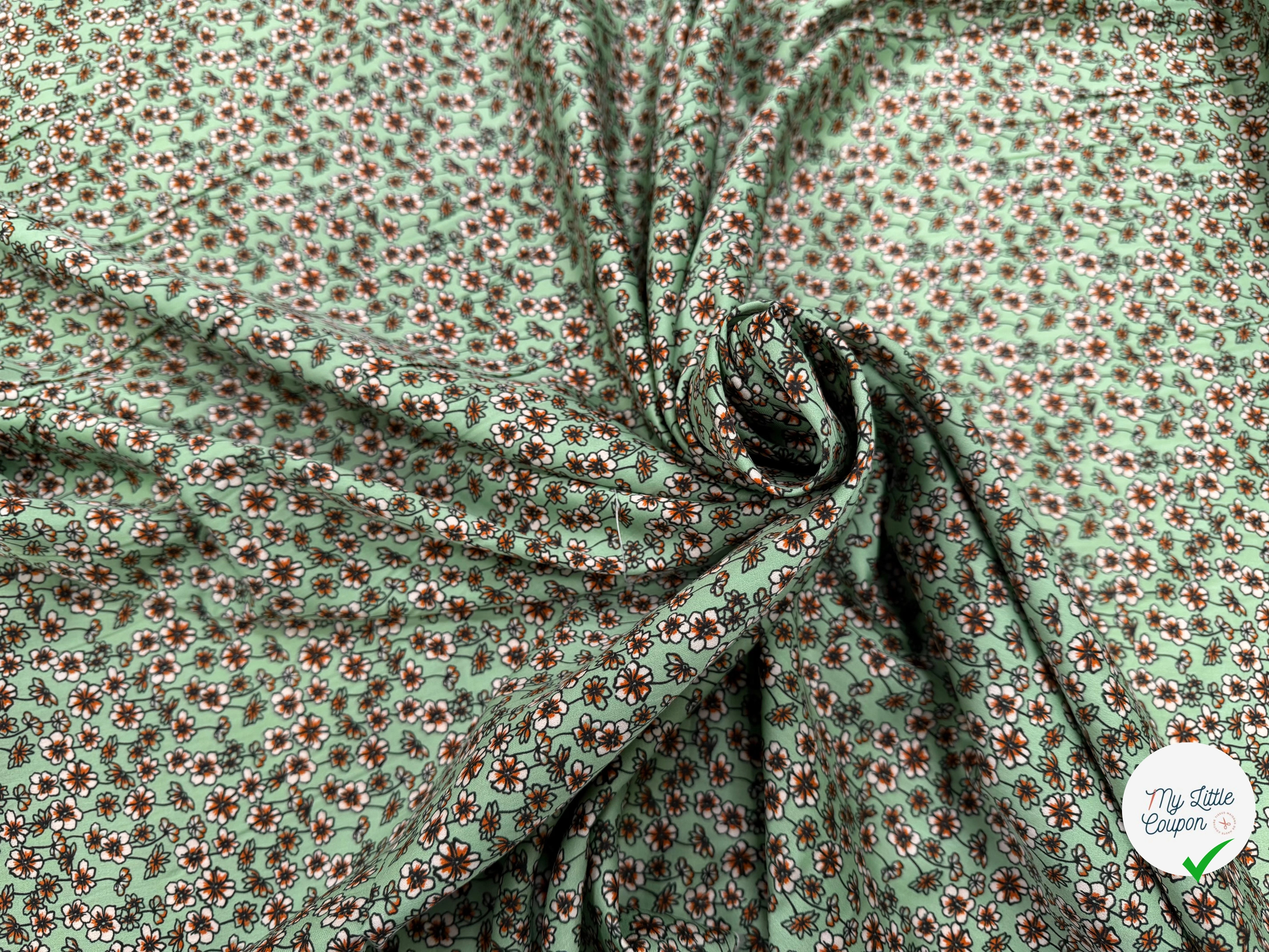 SATIN DE COTON FLEURS FOND VERT PREMIUM COMO - My Little Coupon