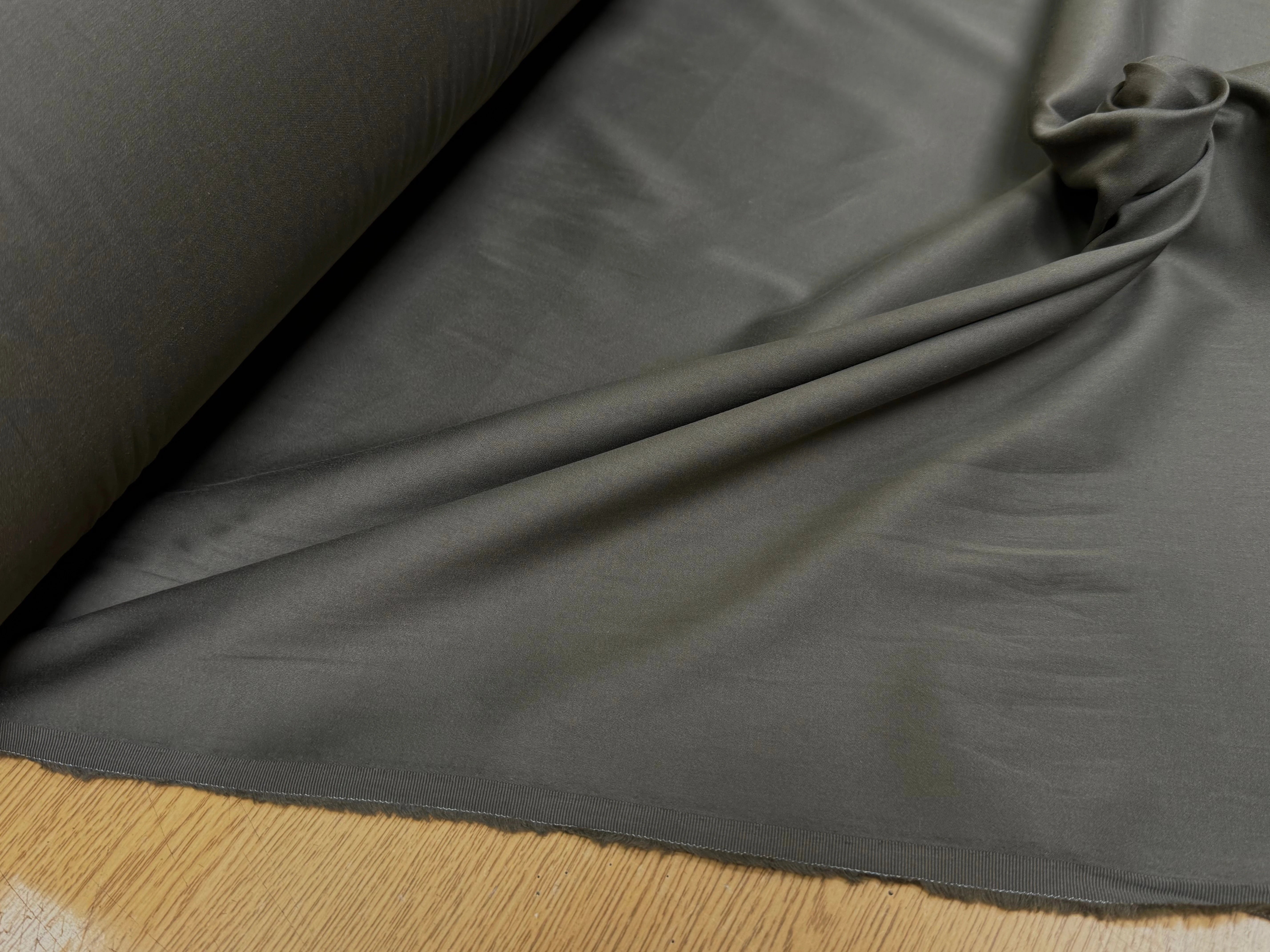 SATIN DE COTON LOURD VERT DE GRIS STRETCH COUTURE - My Little Coupon