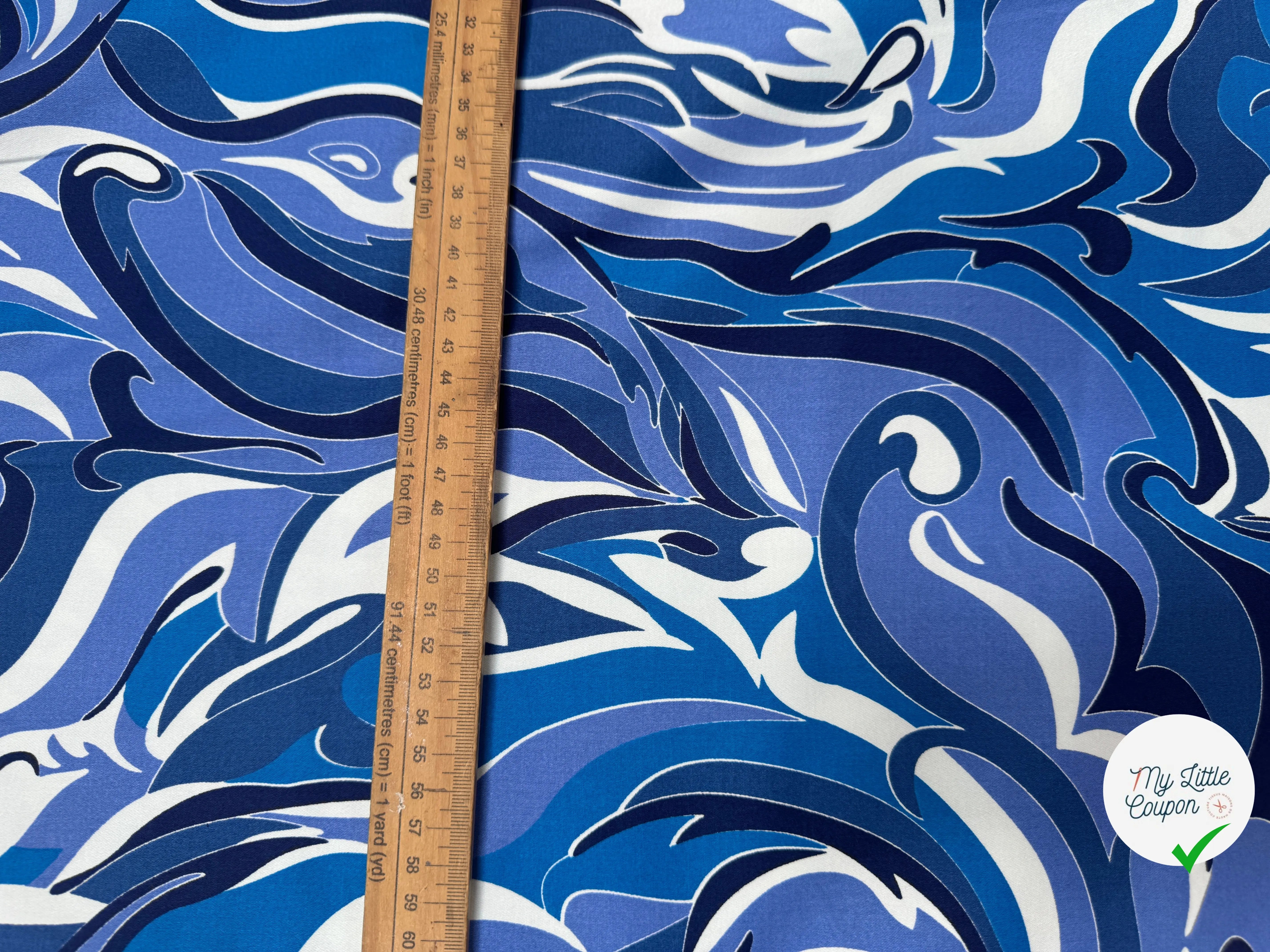 SATIN DE COTON TISSU IMPRIMÉ ABSTRAIT COBALT - My Little Coupon