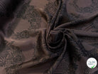 SATIN DE SOIE FLUIDE SMOKY BROWN IMPRIMÉ BASE DE FLEURS - My Little Coupon