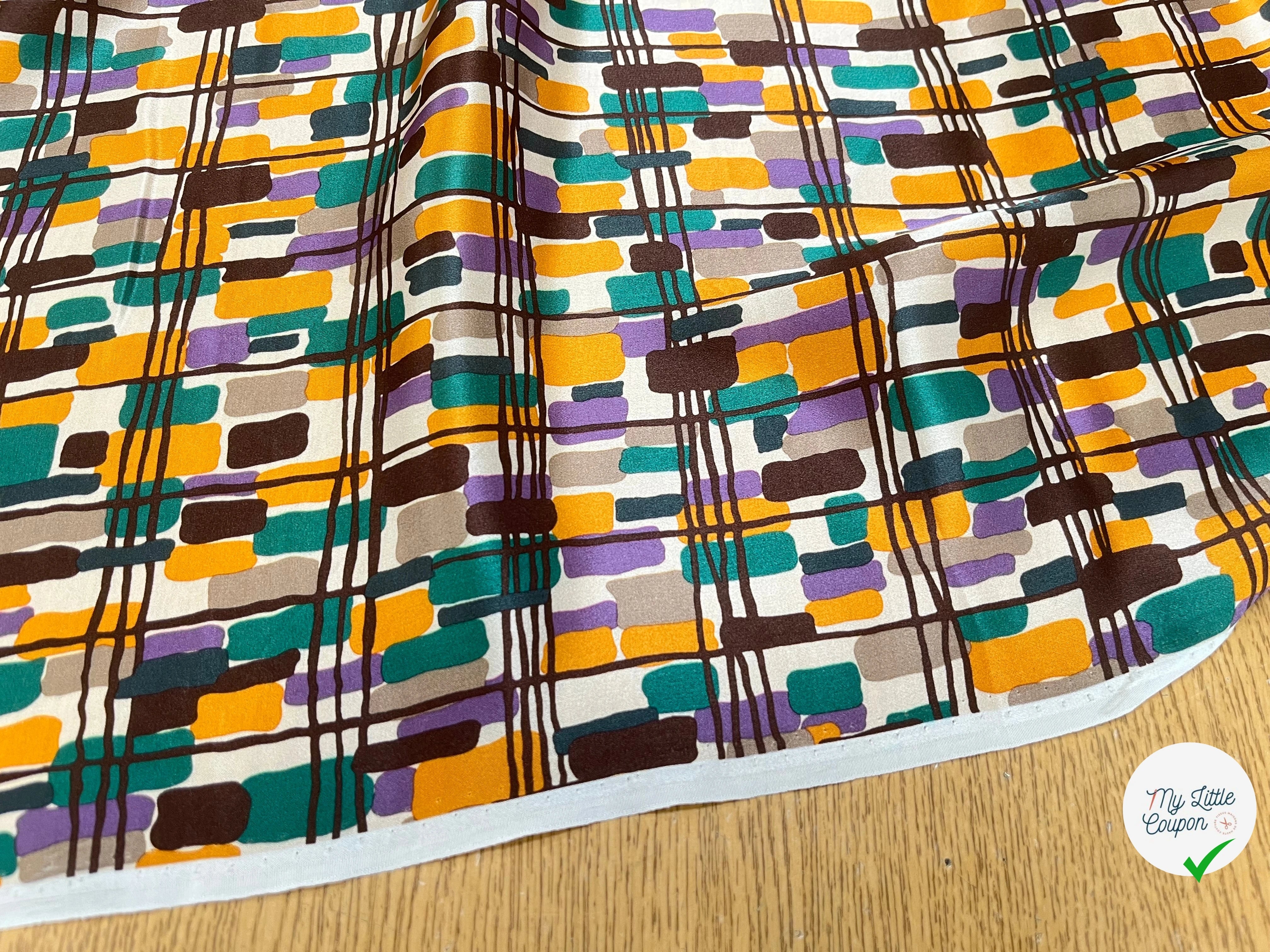SATIN DE SOIE MOTIF RECTANGLE ABSTRAIT VERT JAUNE MARON ET VIOLET - My Little Coupon
