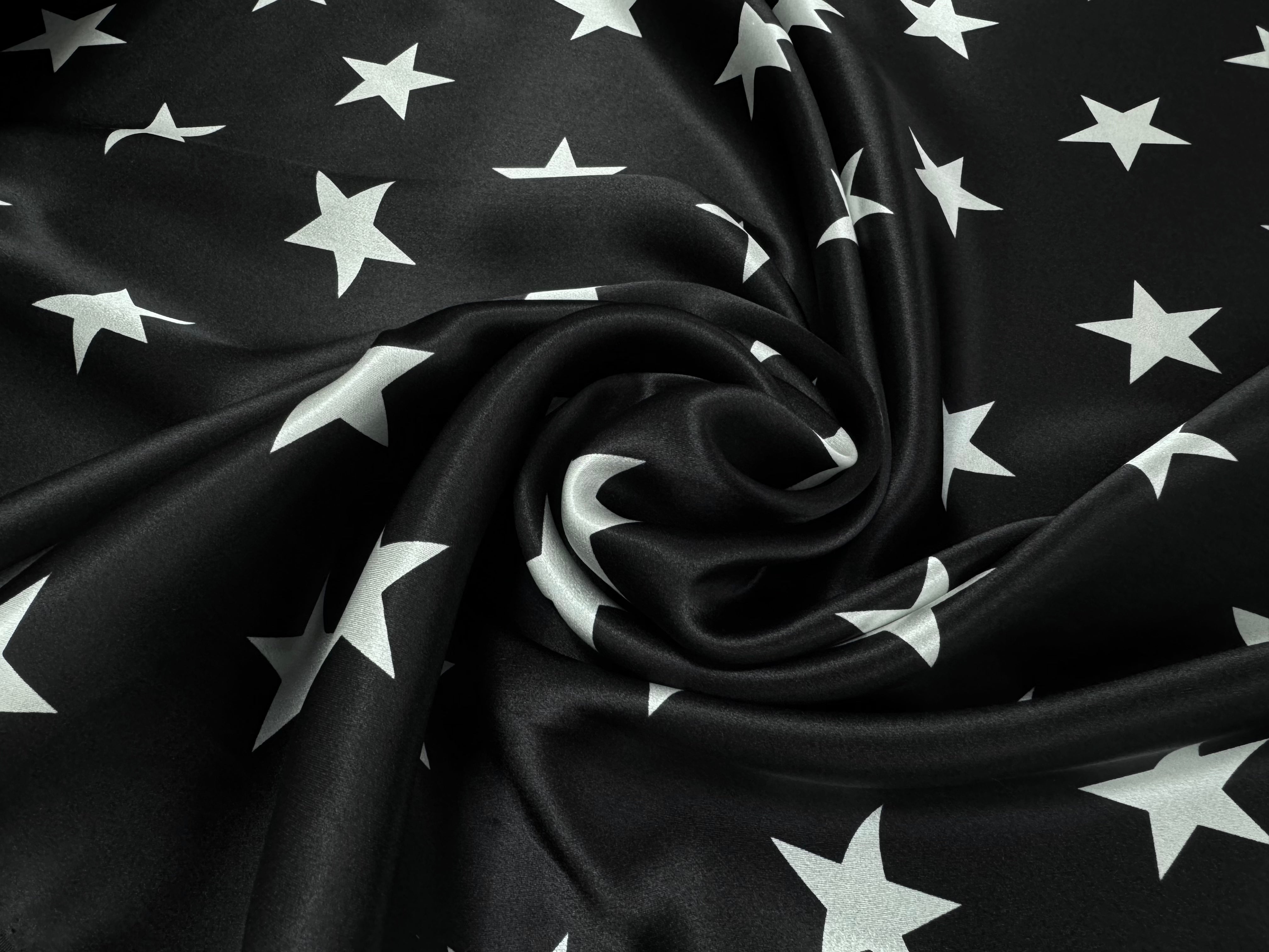 SATIN DE SOIE PRINT ÉTOILÉ FOND NOIR - My Little Coupon