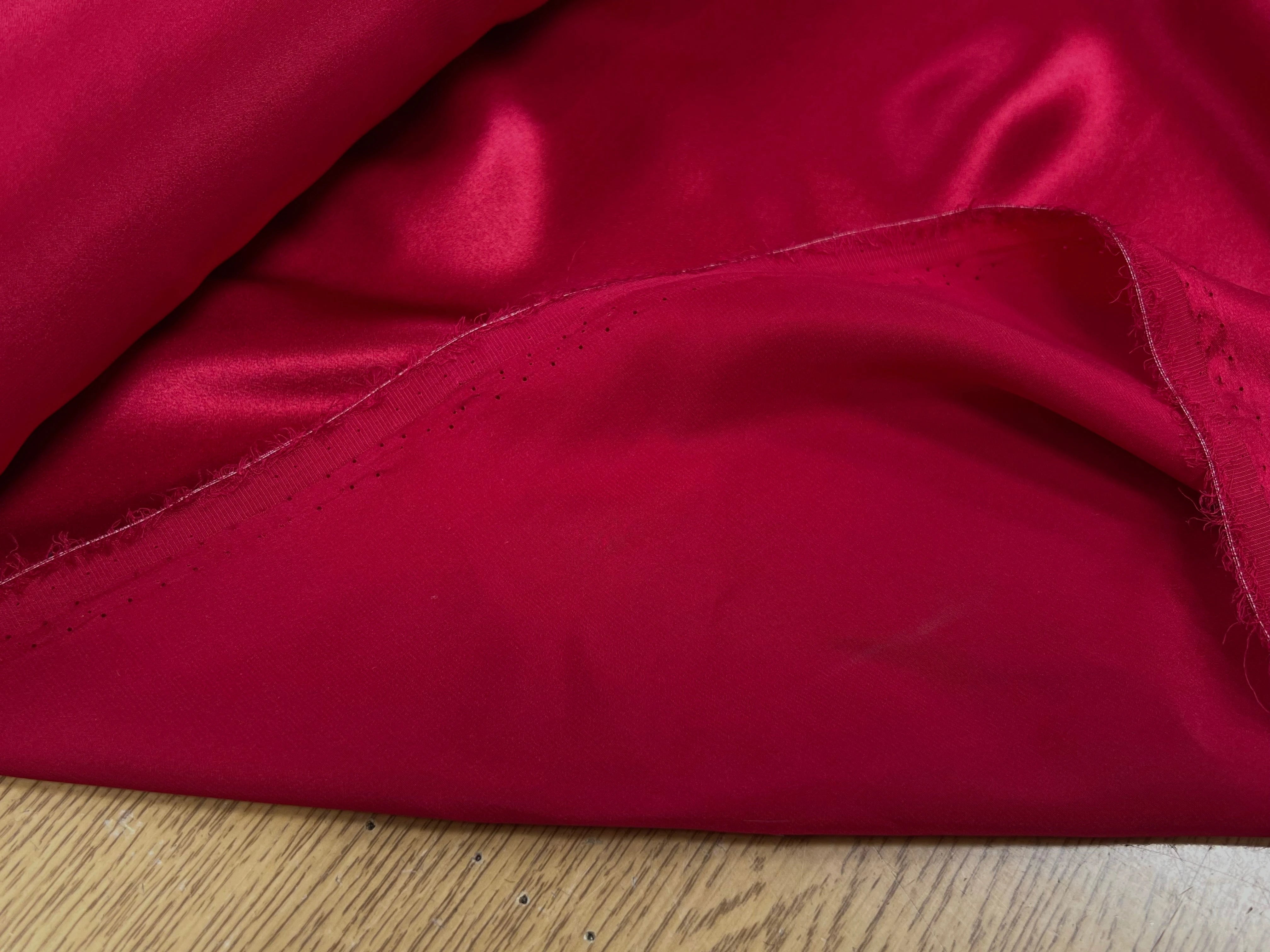 SATIN DE SOIE ROUGE 100% SOIE 140CM - My Little Coupon