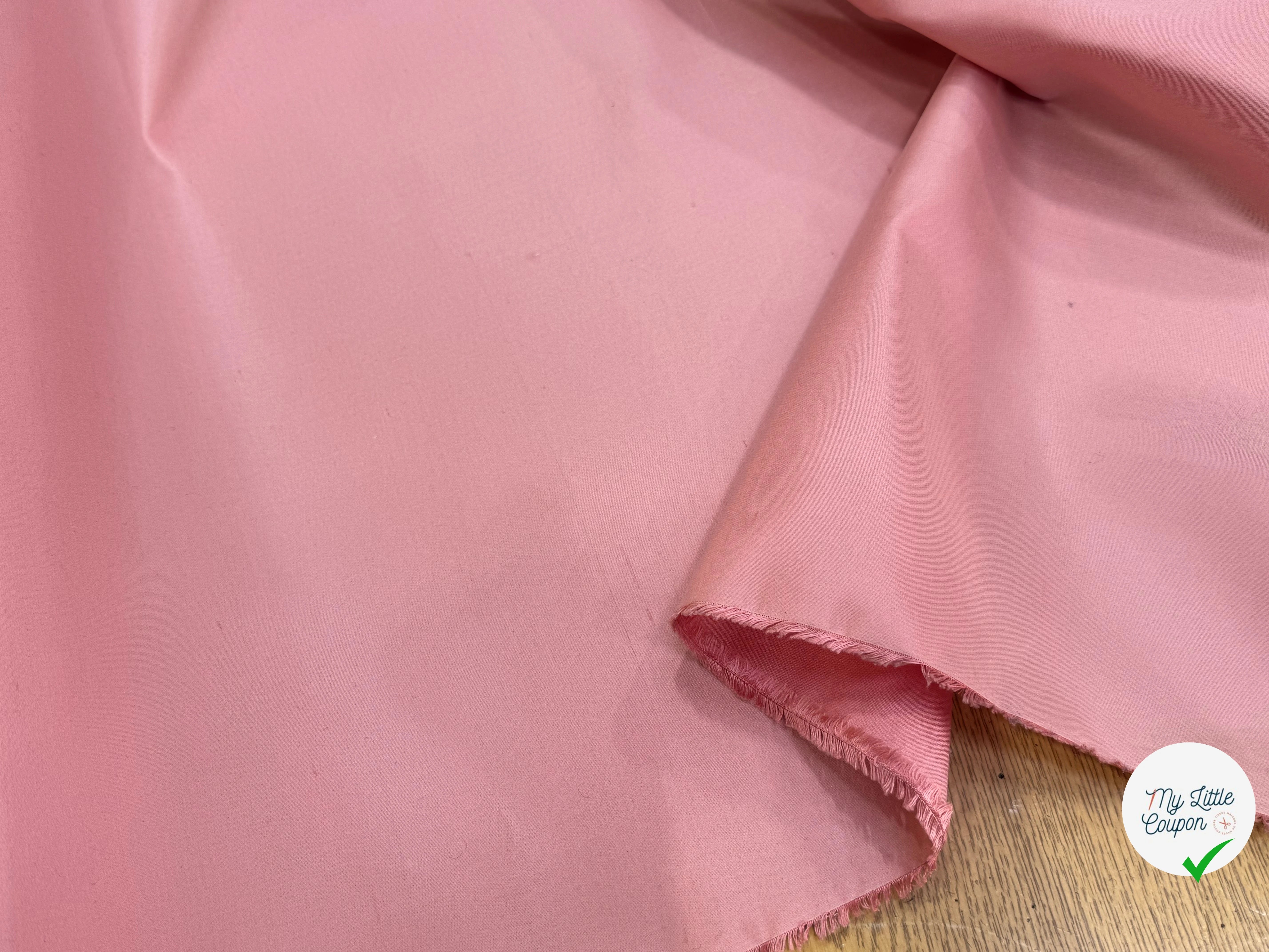SATIN DE SOIE TYPE DUCHESSE TEXTURÉ BELLE TENUE ROSE CORAIL - My Little Coupon