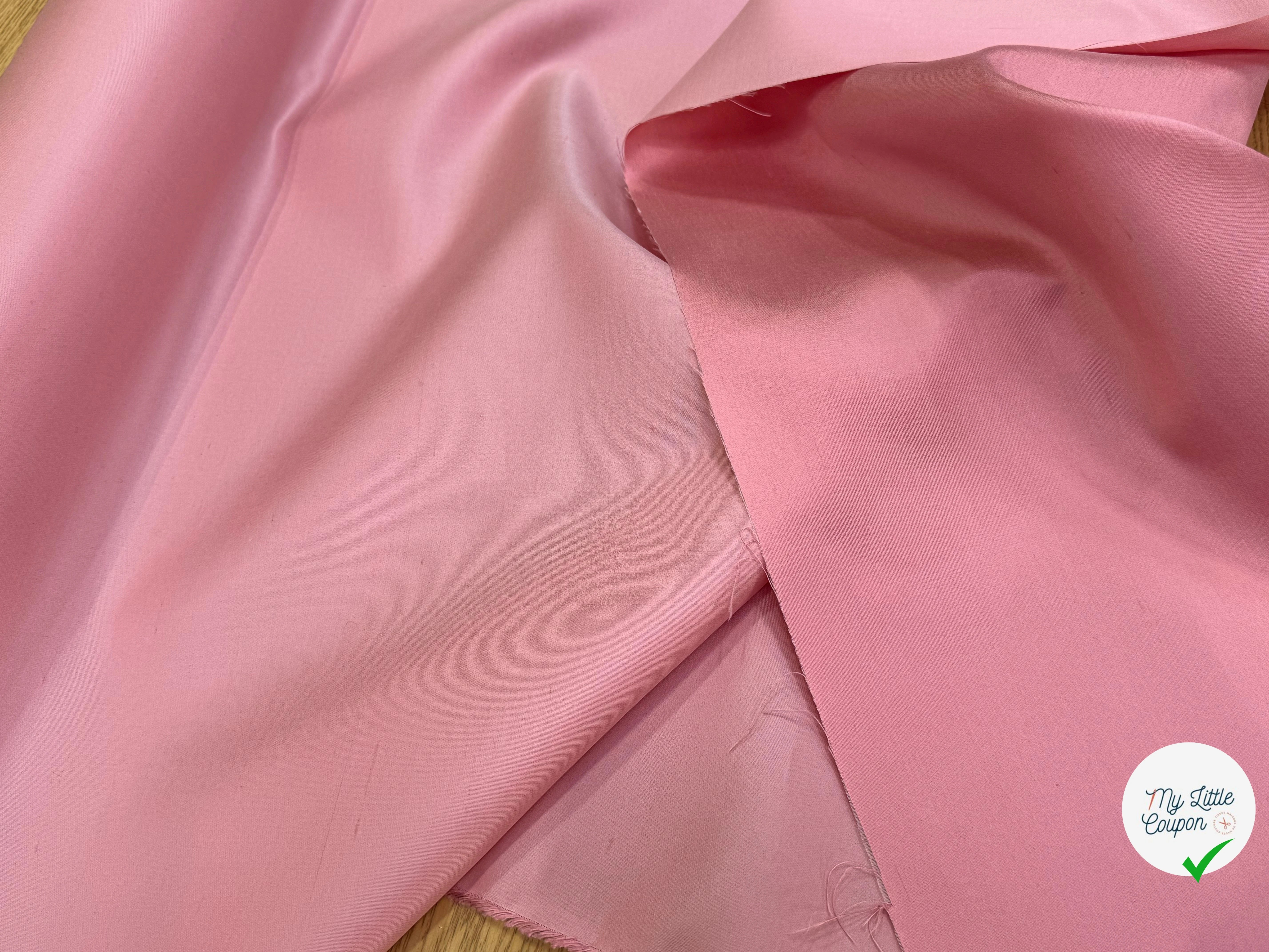 SATIN DE SOIE TYPE DUCHESSE TEXTURÉ BELLE TENUE ROSE CORAIL - My Little Coupon