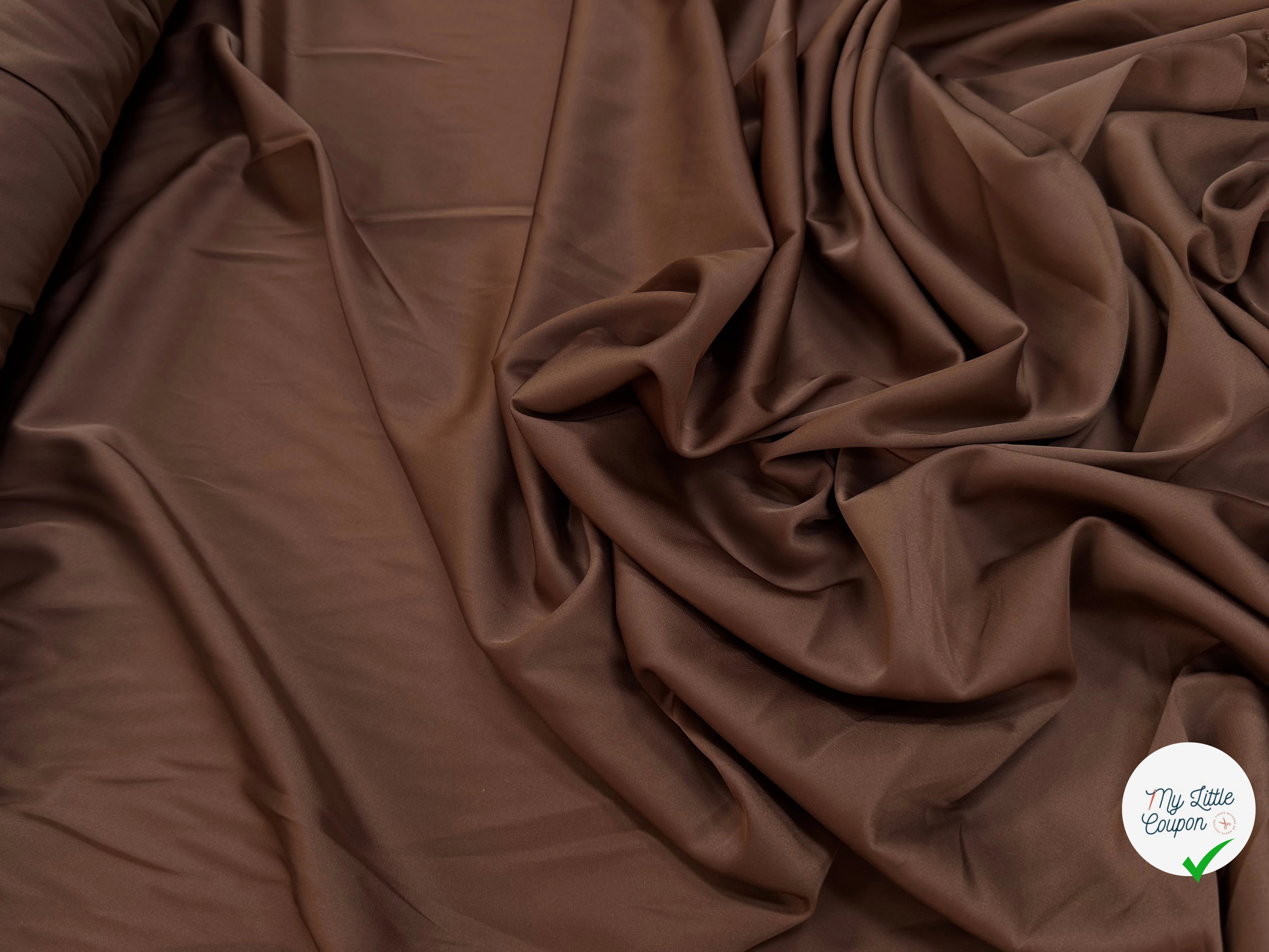 SATIN FLUIDE LÉGÈREMENT STRETCH CARAMEL - My Little Coupon