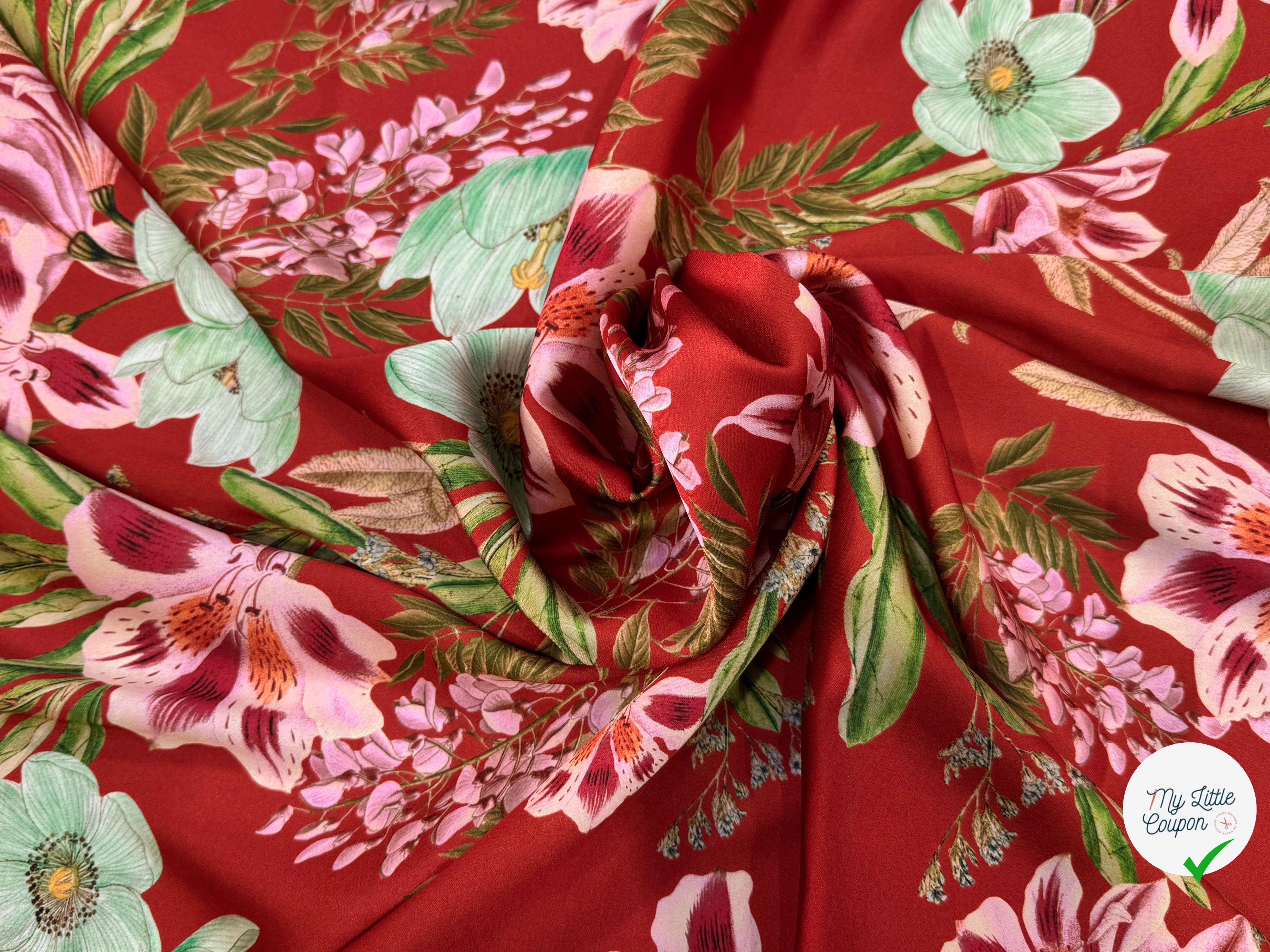 SATIN GARDEN ROUGE GROSSES FLEURS ROSES ET FEUILLAGE VERT - My Little Coupon