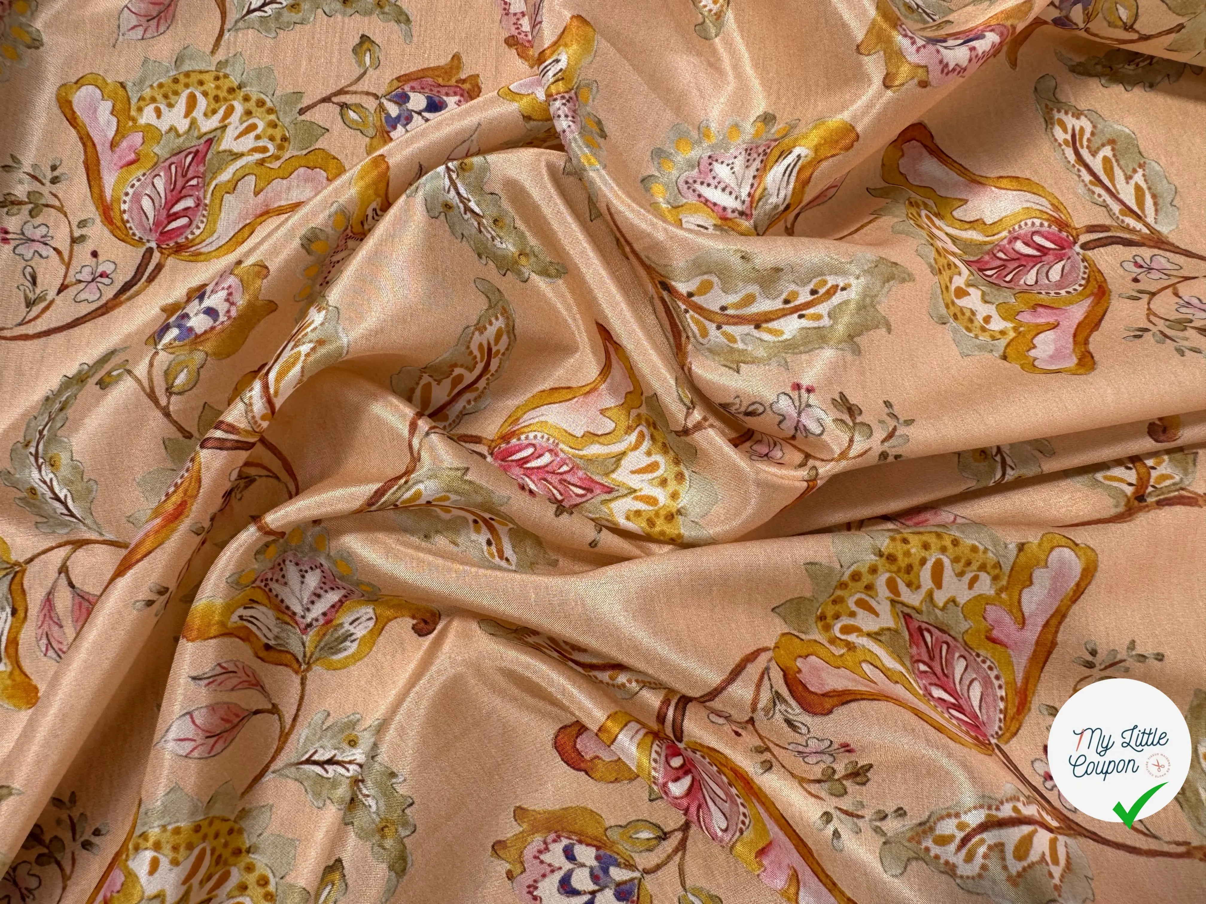 SATIN NUISETTE FOND ROSE PALE MOTIF GRANDE FLEUR - My Little Coupon