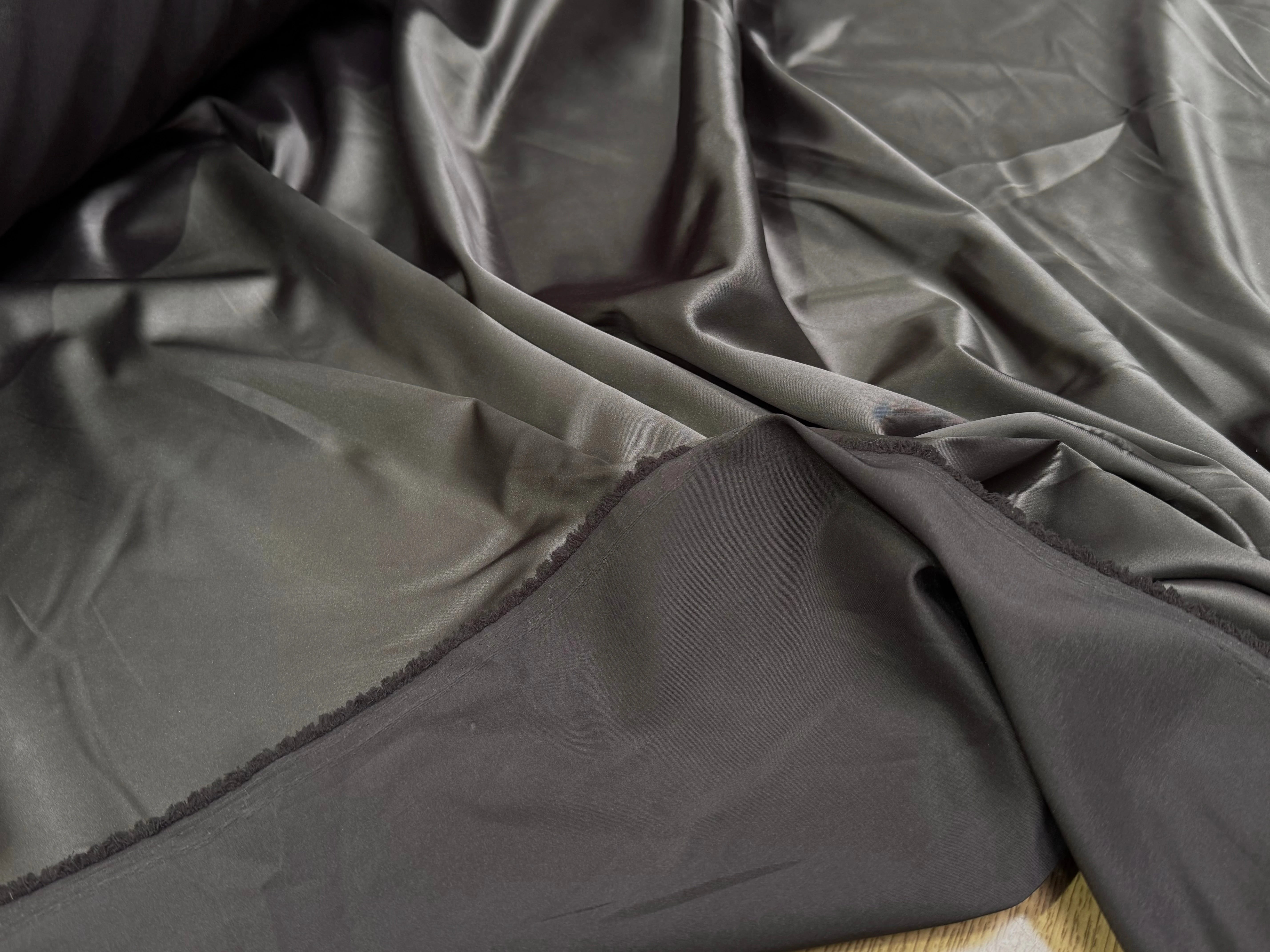 SATIN STRETCH MARRON FONCÉ FLUIDE - My Little Coupon