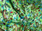 SATIN VELOUTÉ DE JOLIES FLEURS FOND VERT - My Little Coupon