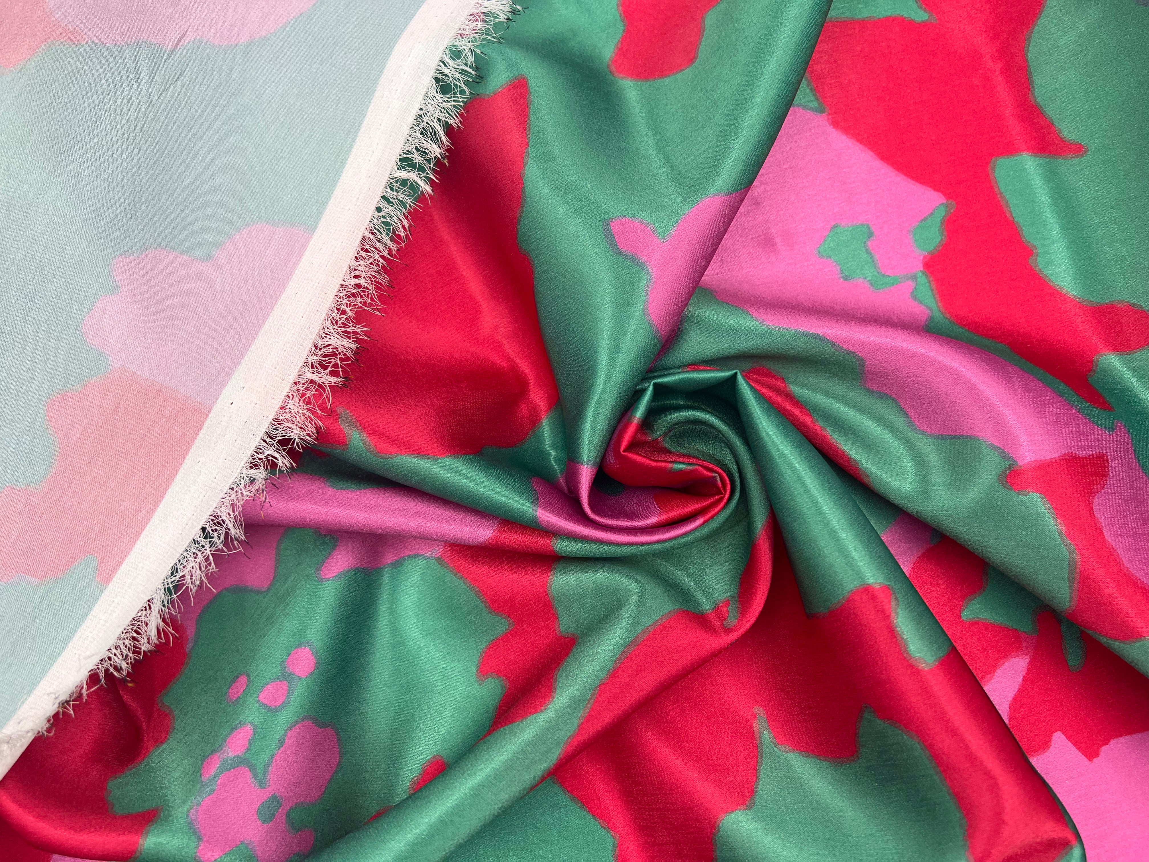 SATIN VELOUTÉ VERT ET ROUGE MLC INTERN