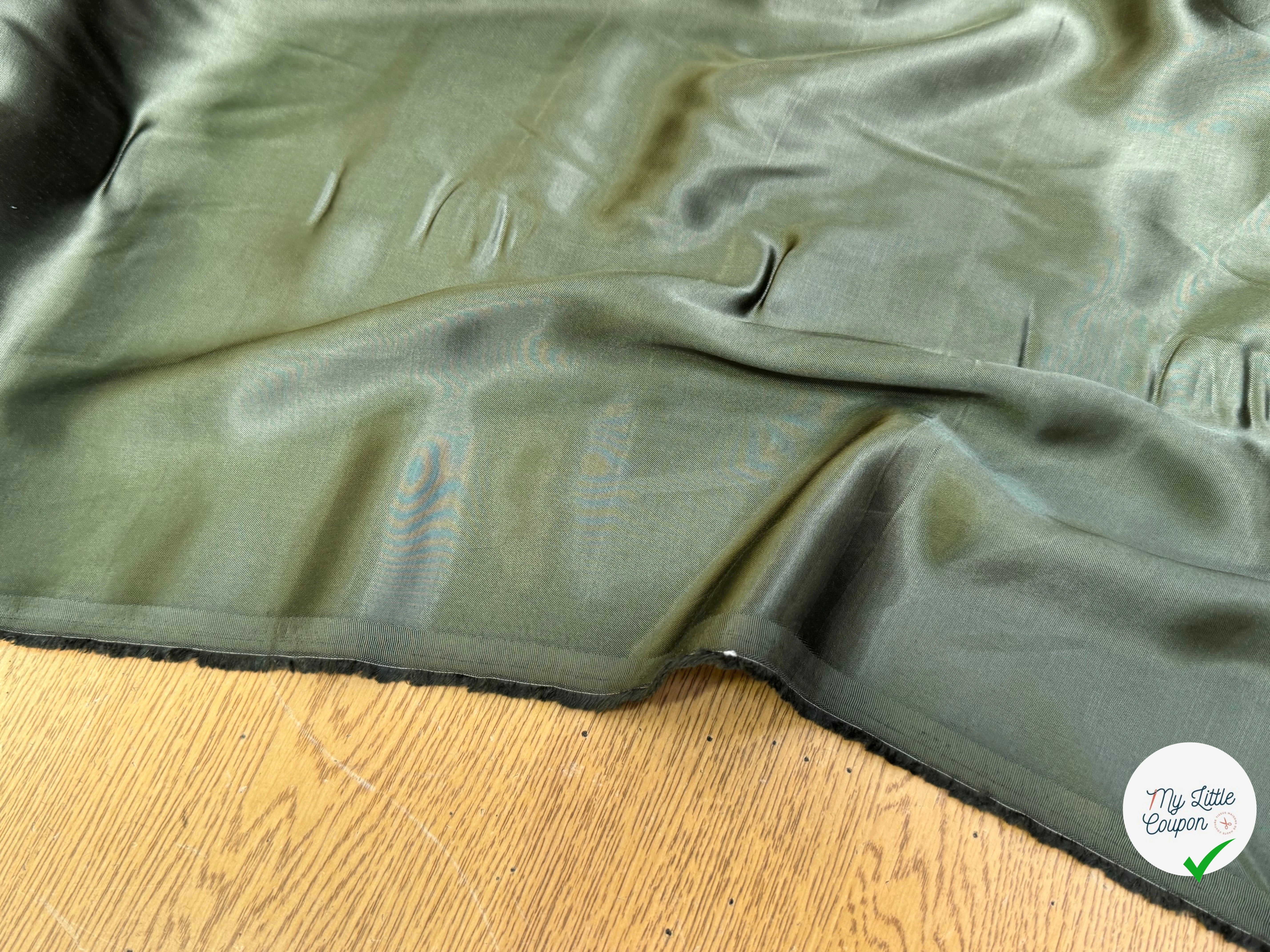 SATIN VISCOSE VERT KAKI TOMBÉ FLUIDE - My Little Coupon