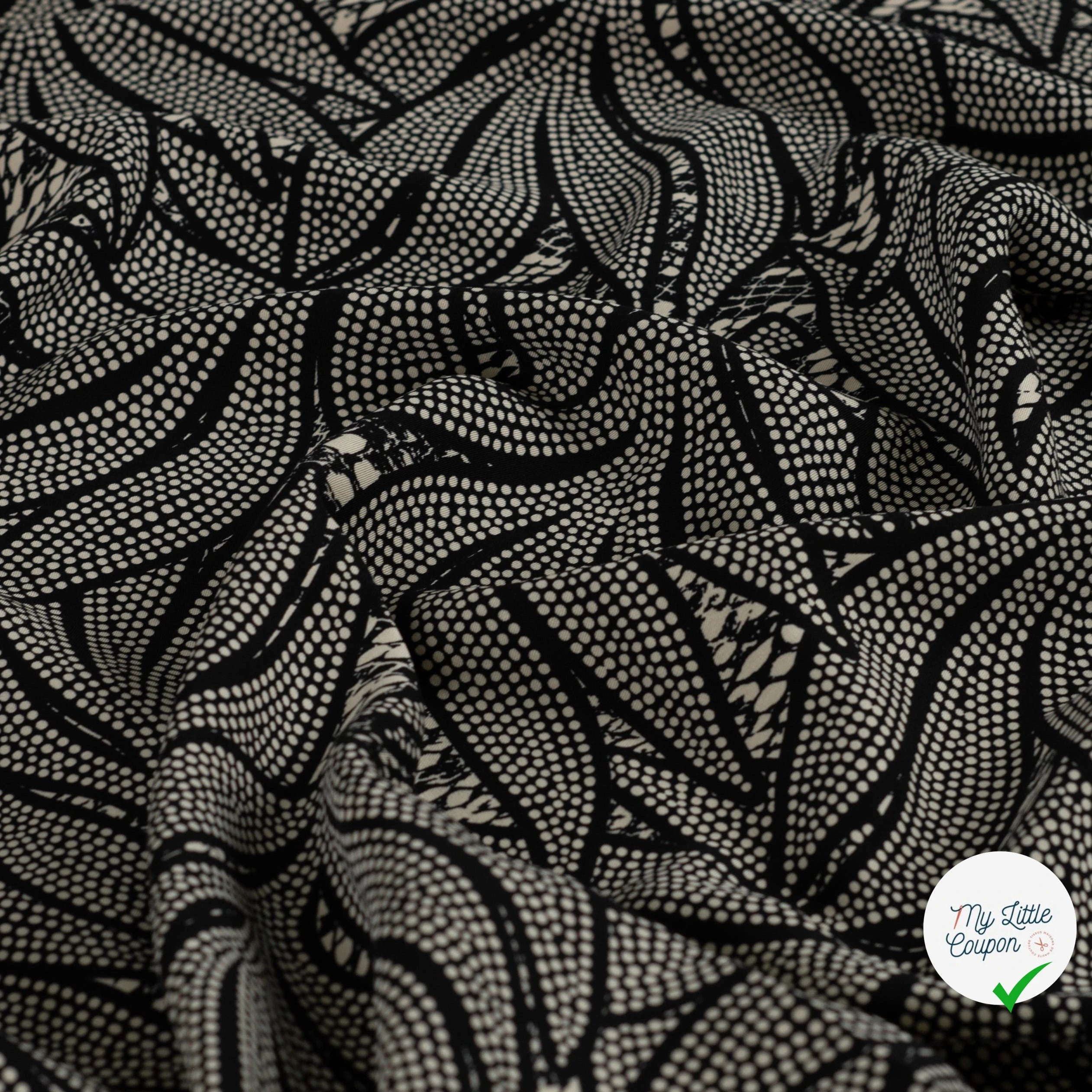 Sergé de viscose EcoVero feuilles serpent sable - mise en situation