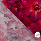 Sergé de viscose EcoVero fleurs cyclamen - détail du motif