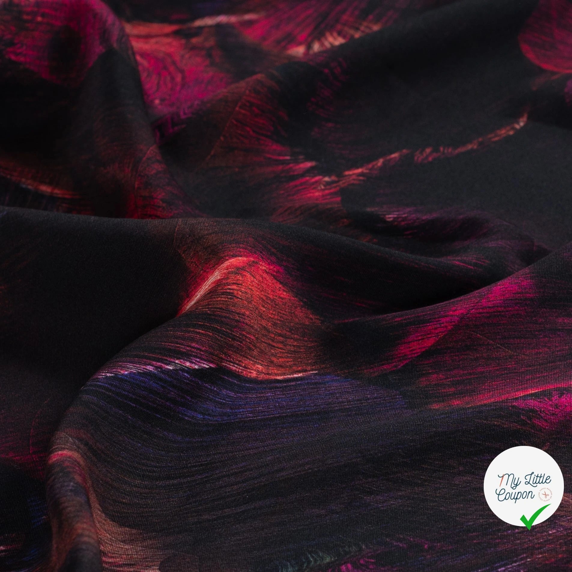 Sergé de viscose EcoVero rayures feuillage cyclamen - mise en situation