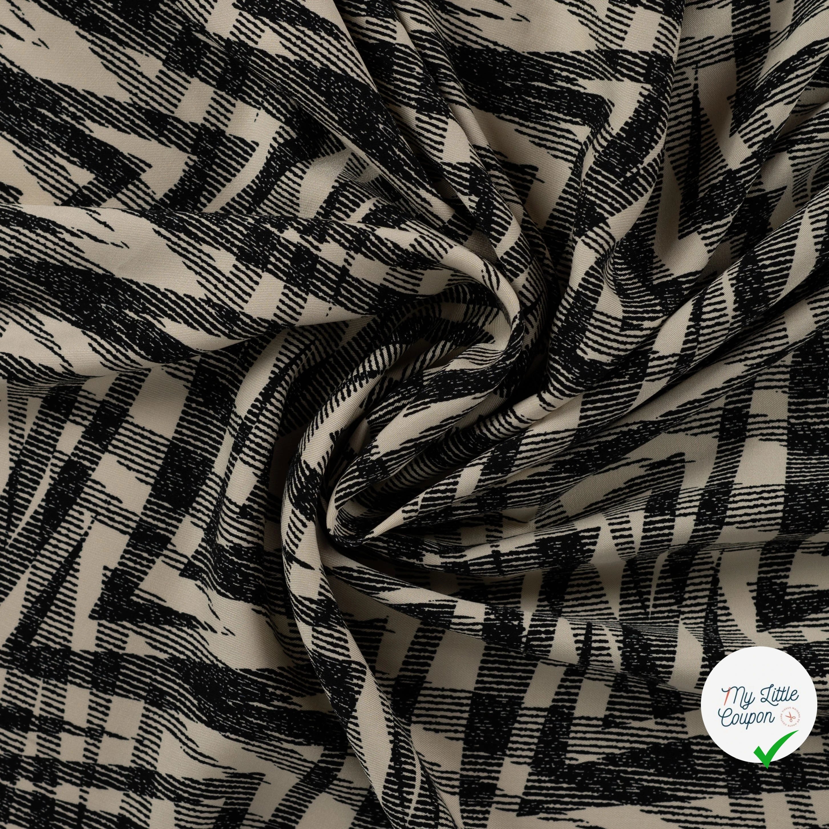 Sergé de viscose EcoVero zigzag sable - drapé