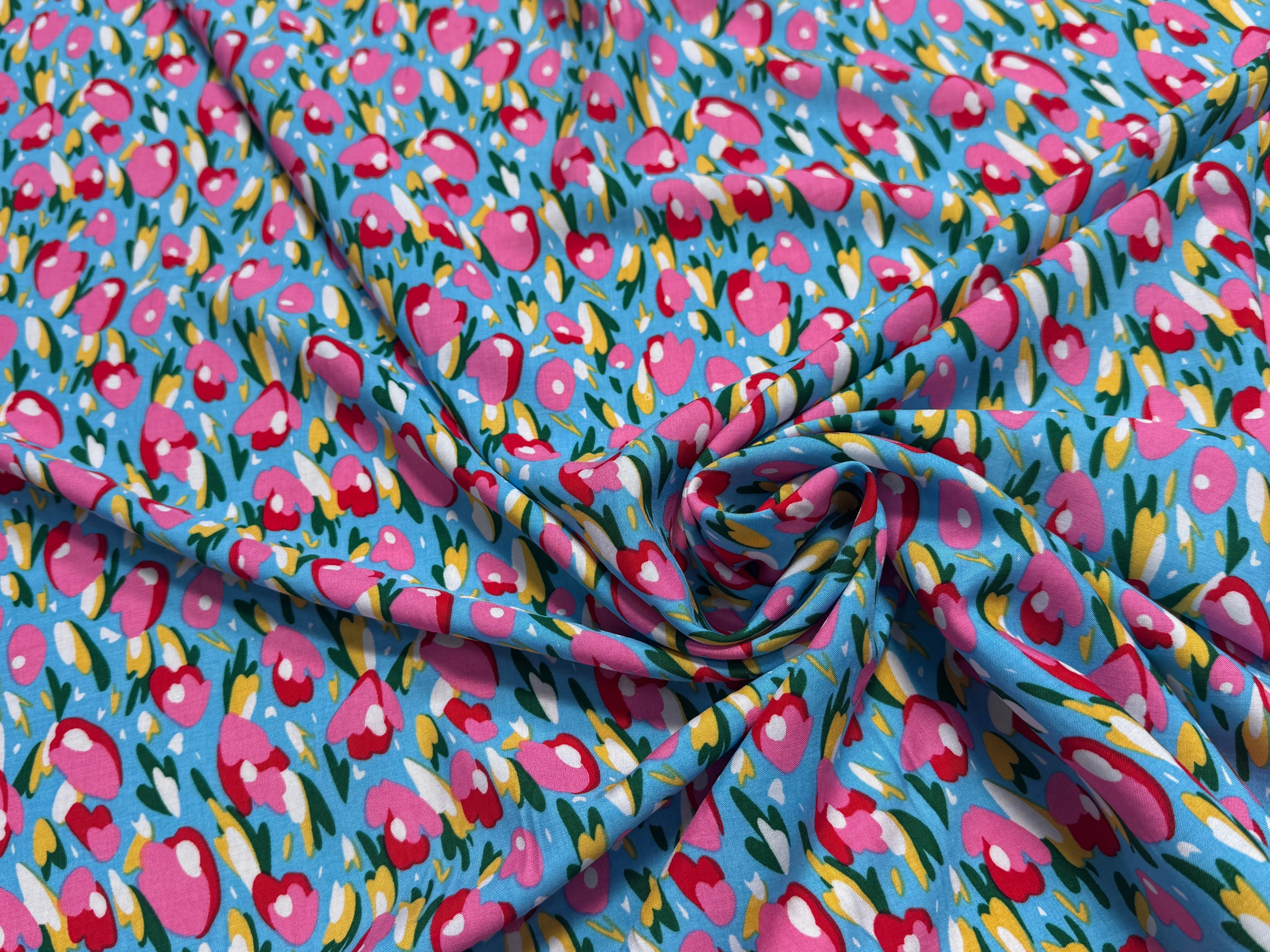 TISSU 100% VISCOSE FOND BONNIE BLUE IMPRIMÉ TULIP - My Little Coupon