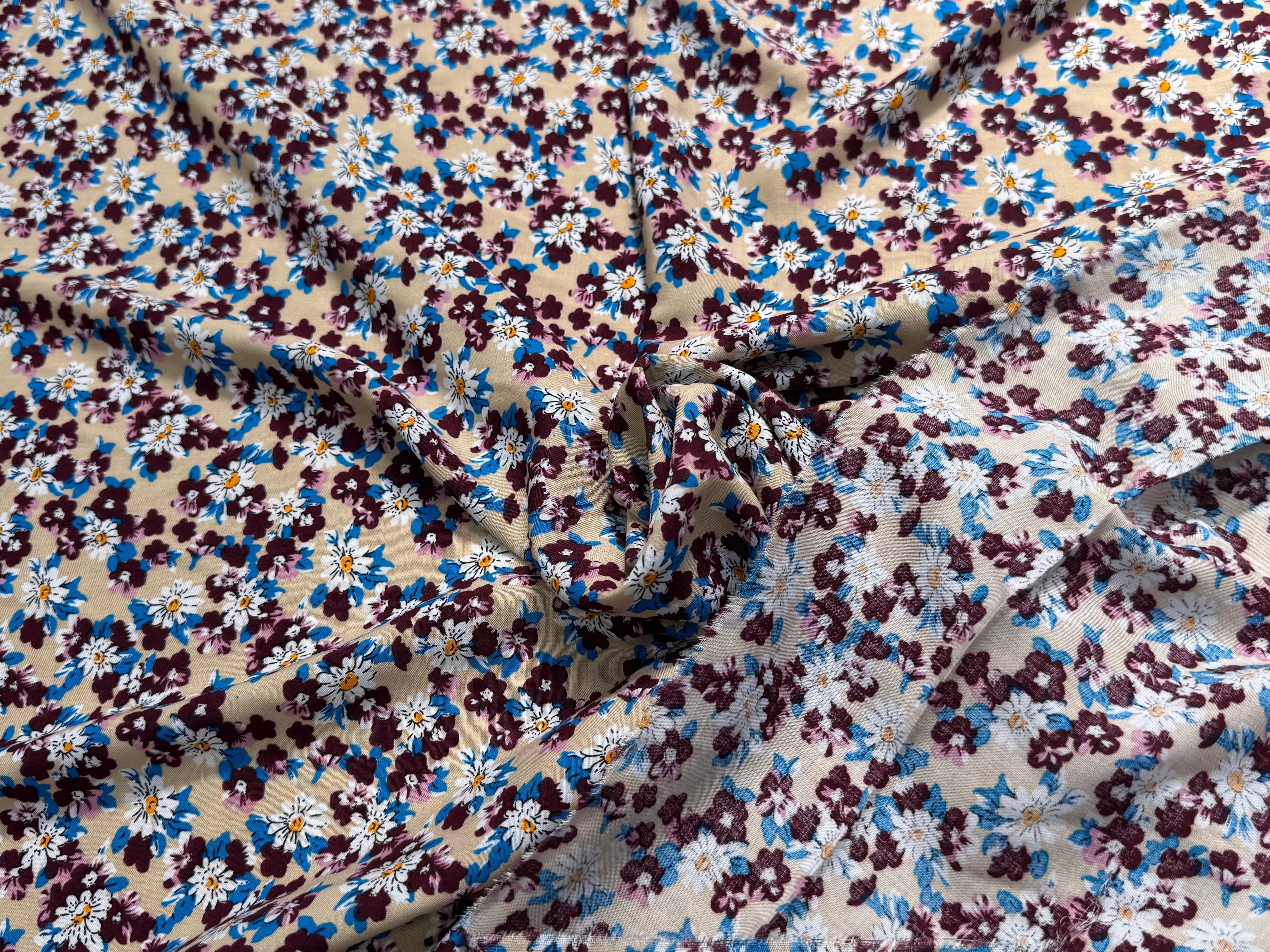 TISSU 100% VISCOSE FOND CAFÉ AU LAIT IMPRIMÉ BASE DE FLEURS - My Little Coupon