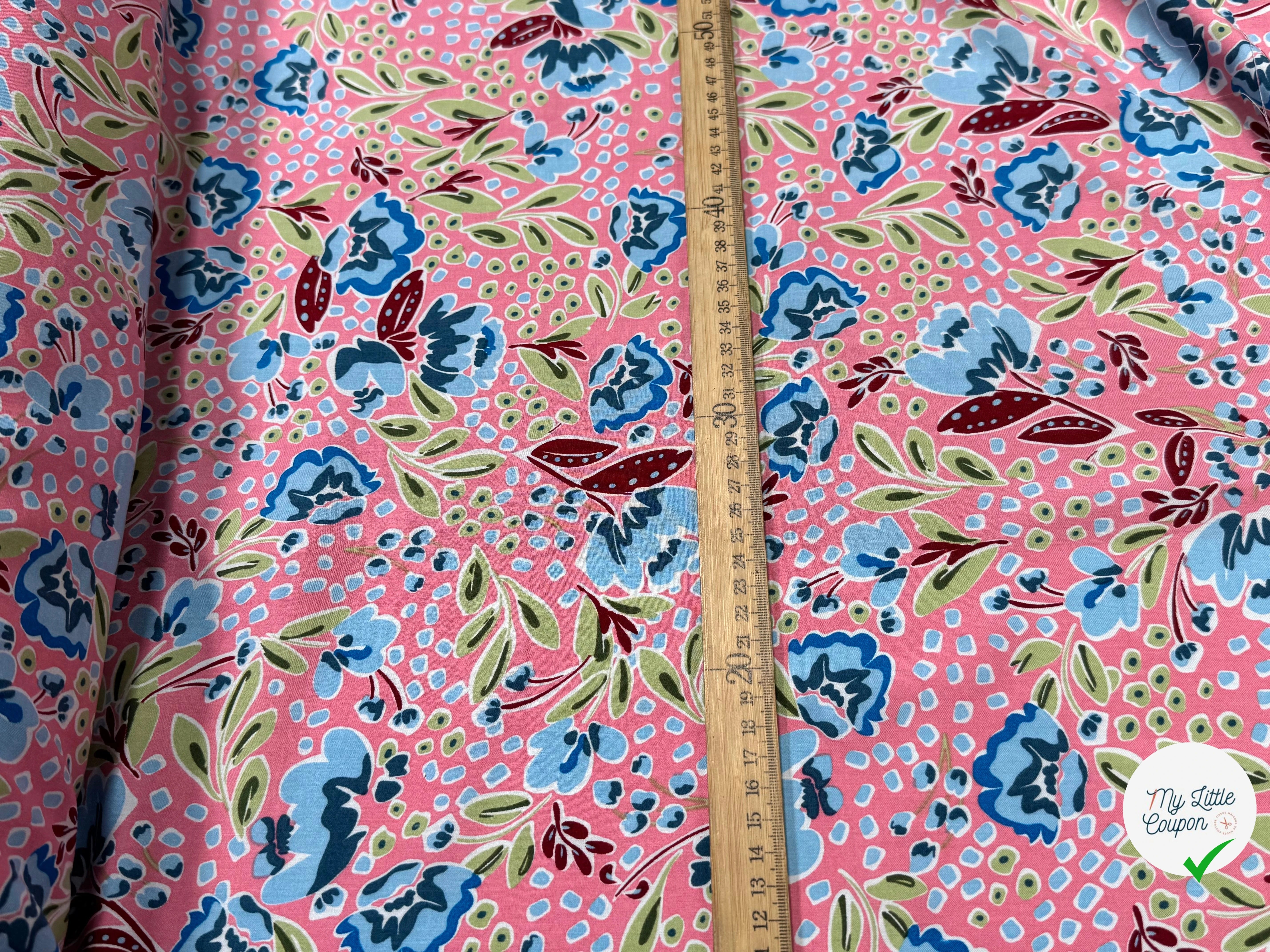 TISSU 100% VISCOSE IMPRIMÉ FEUILLAGES FOND ROSE - My Little Coupon