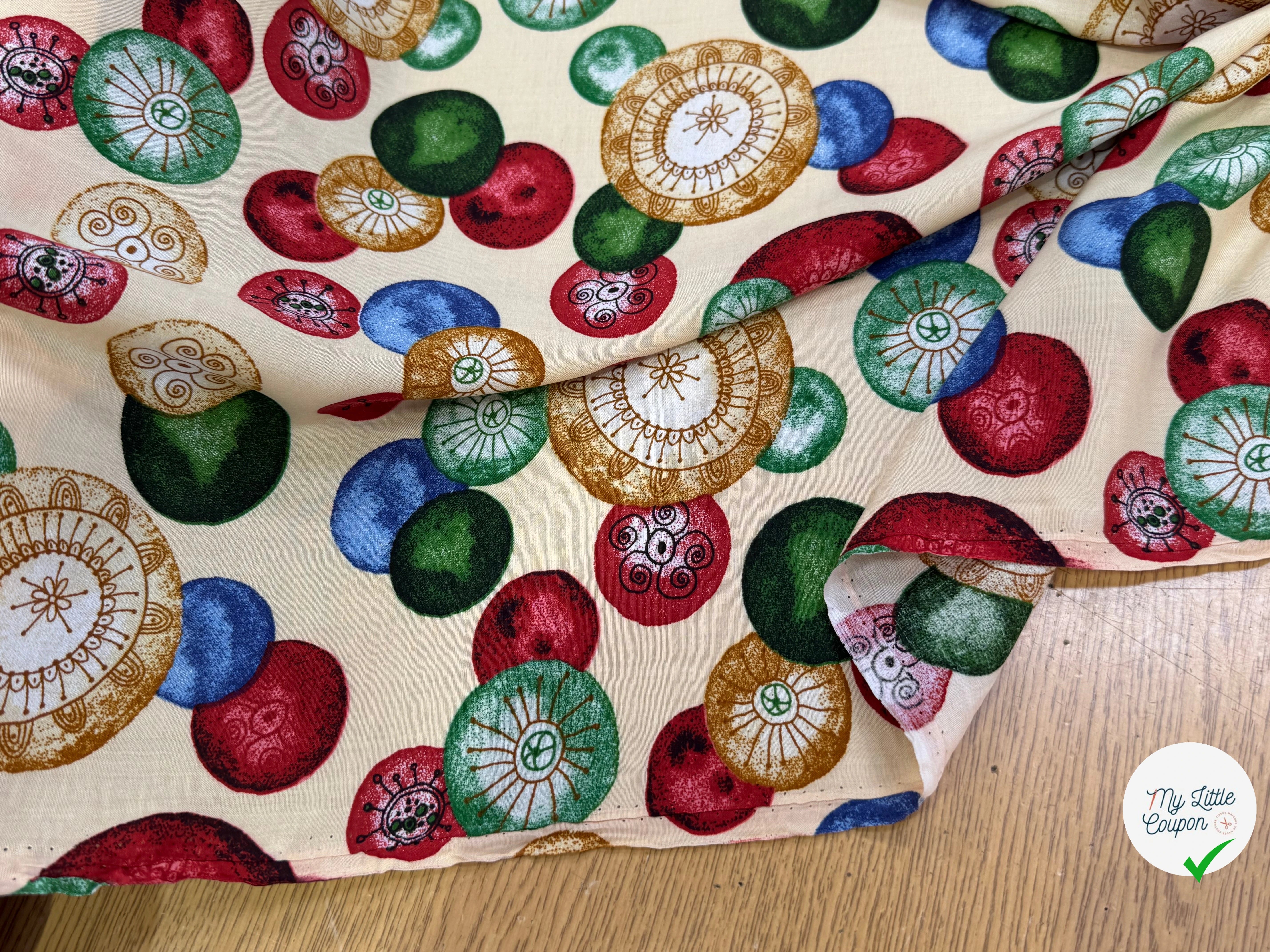 TISSU 100% VISCOSE IMPRIMÉ FOND CREME MOTIFS CIRCULAIRES - My Little Coupon