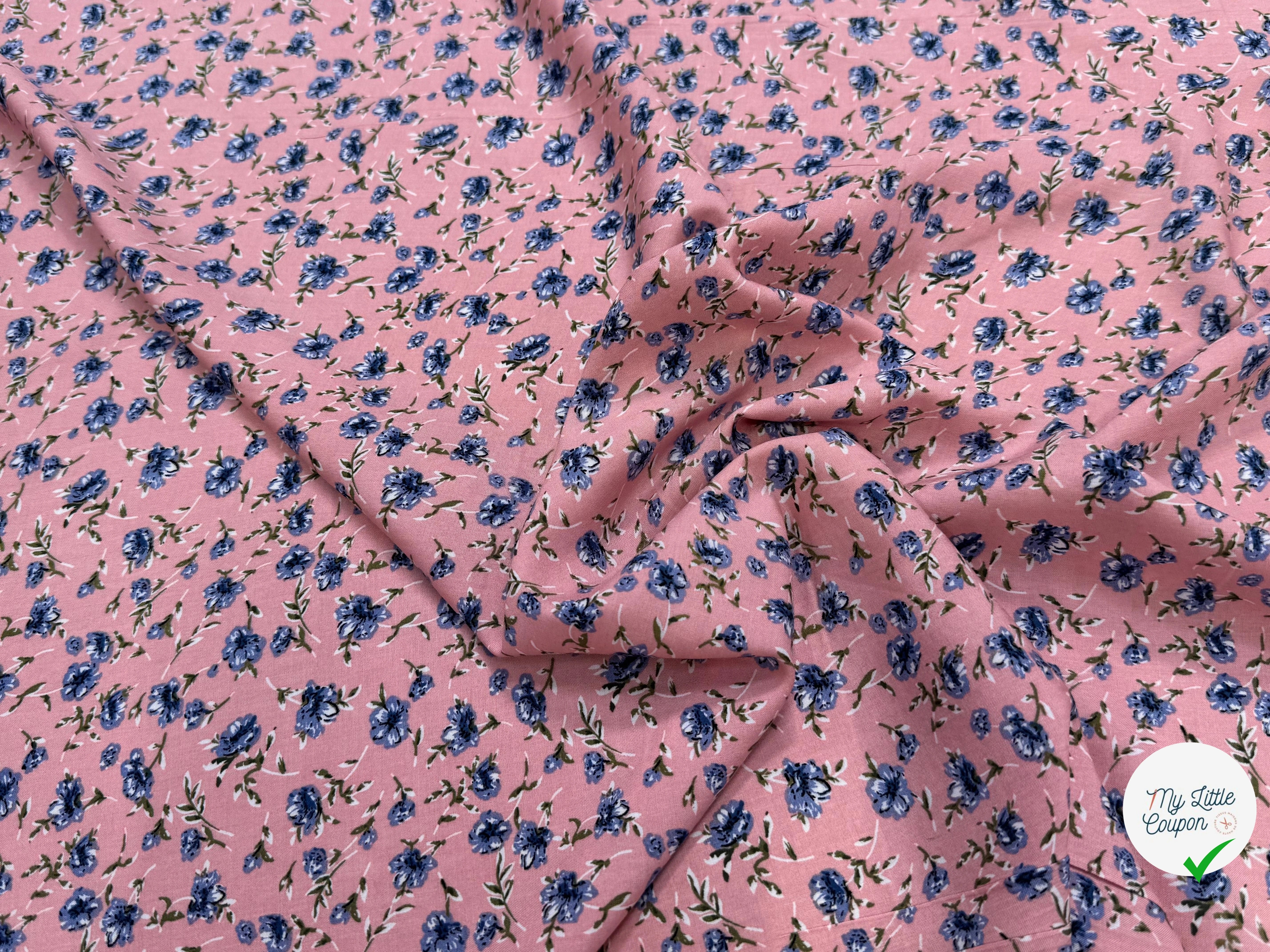 TISSU 100% VISCOSE IMPRIMÉ MINI FLEURS FOND BLEU ROSE - My Little Coupon