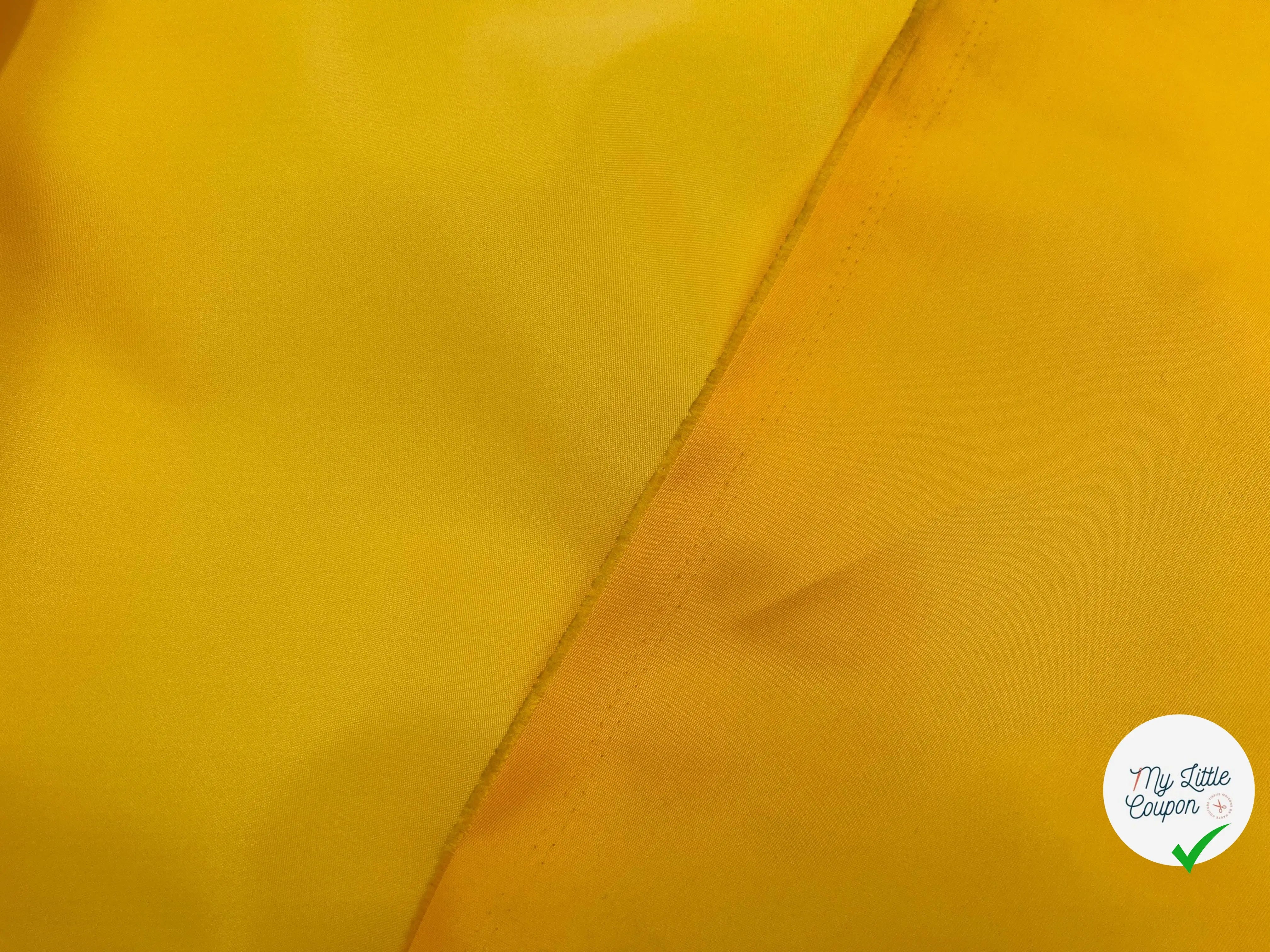 TISSU ANORAK JAUNE MATE ENDUIT - My Little Coupon - tissu - coudre