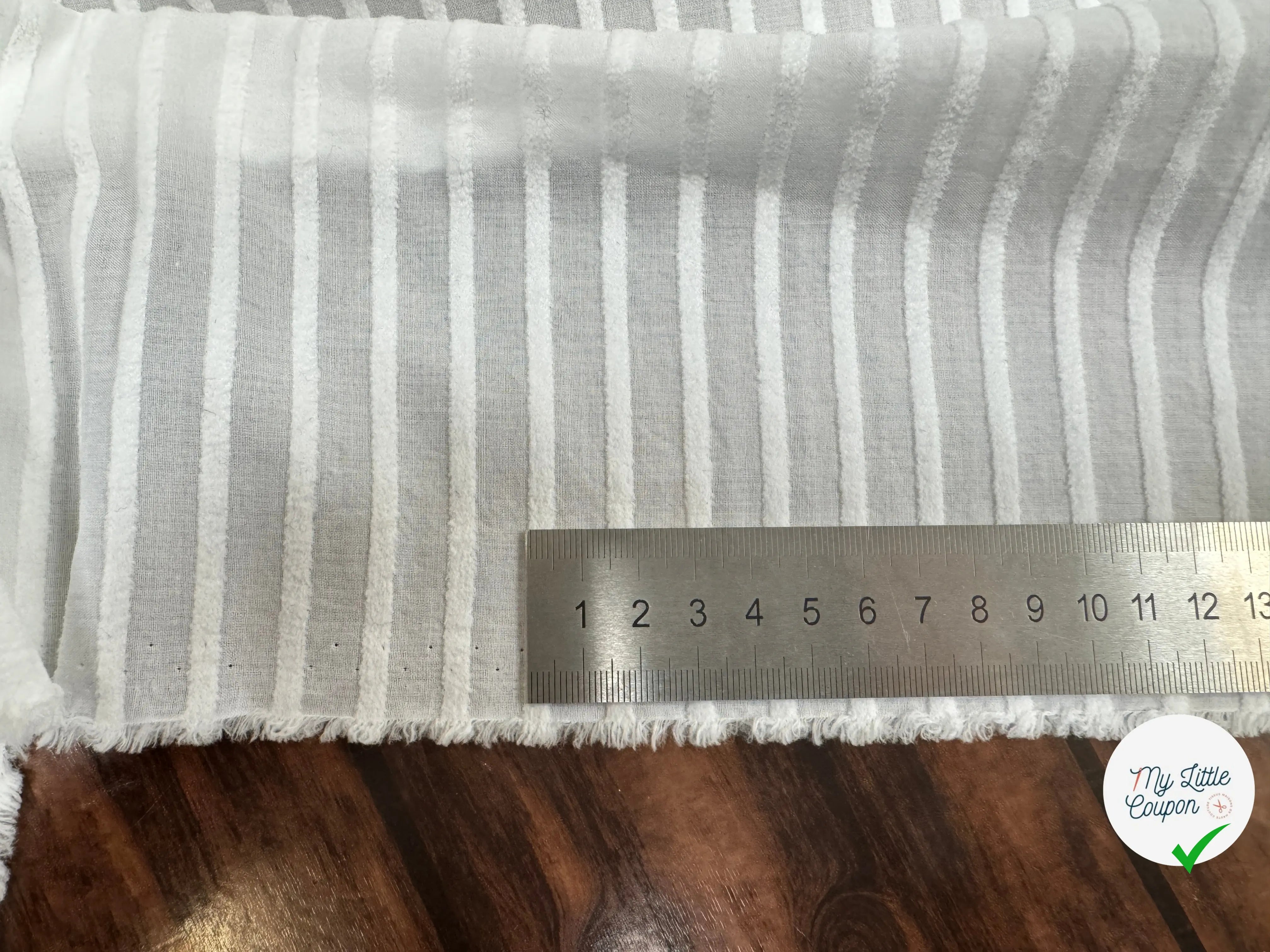 TISSU COTON BLANC À RAYURES DUVETEUSES - My Little Coupon