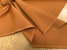 TISSU COTON POLYAMIDE ULTRA STRETCH ASPECT PEACHSKIN CARAMEL 61% COTON - My Little Coupon