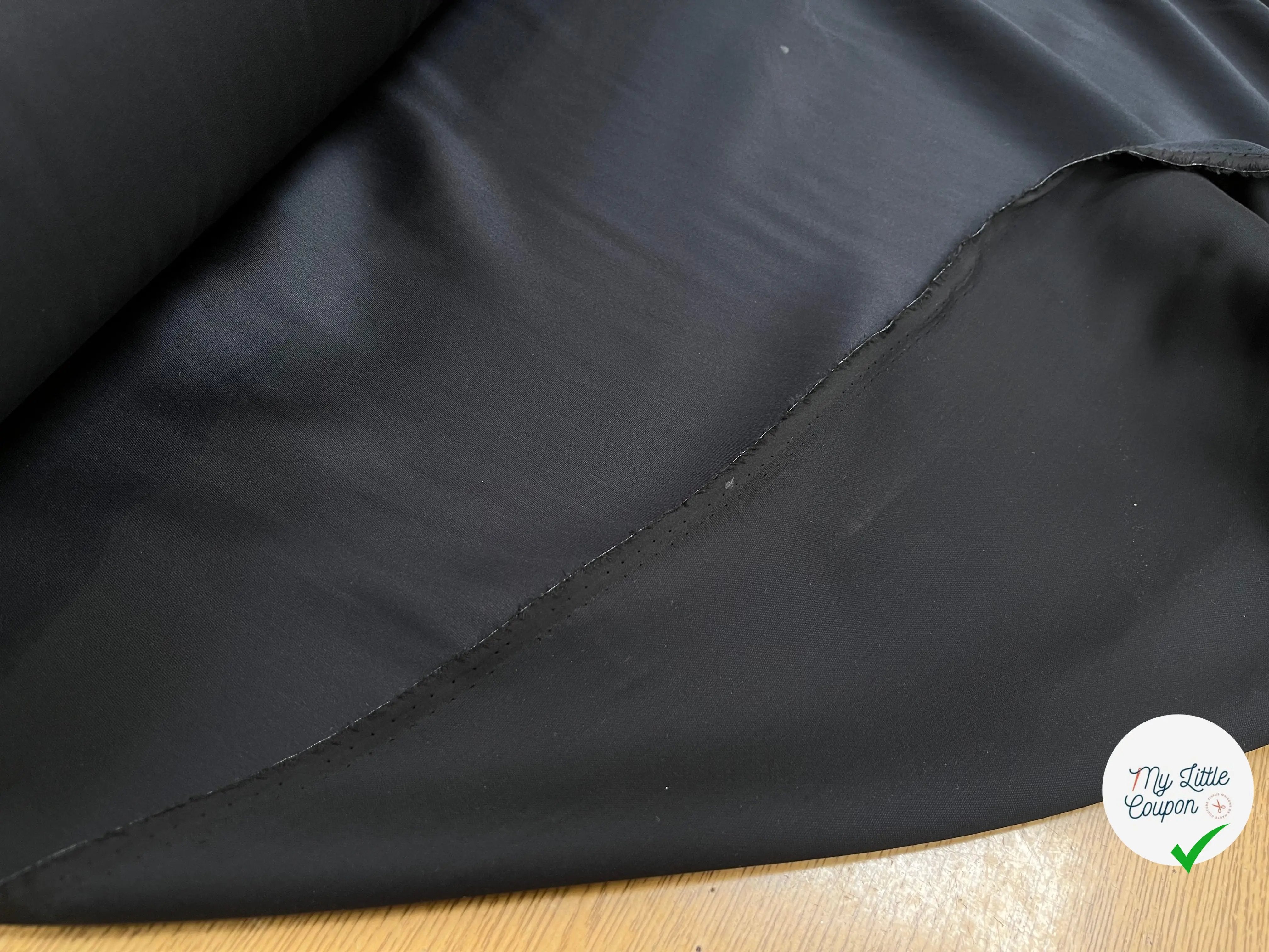 TISSU COTON SATINÉ NOIR 27% SOIE - My Little Coupon