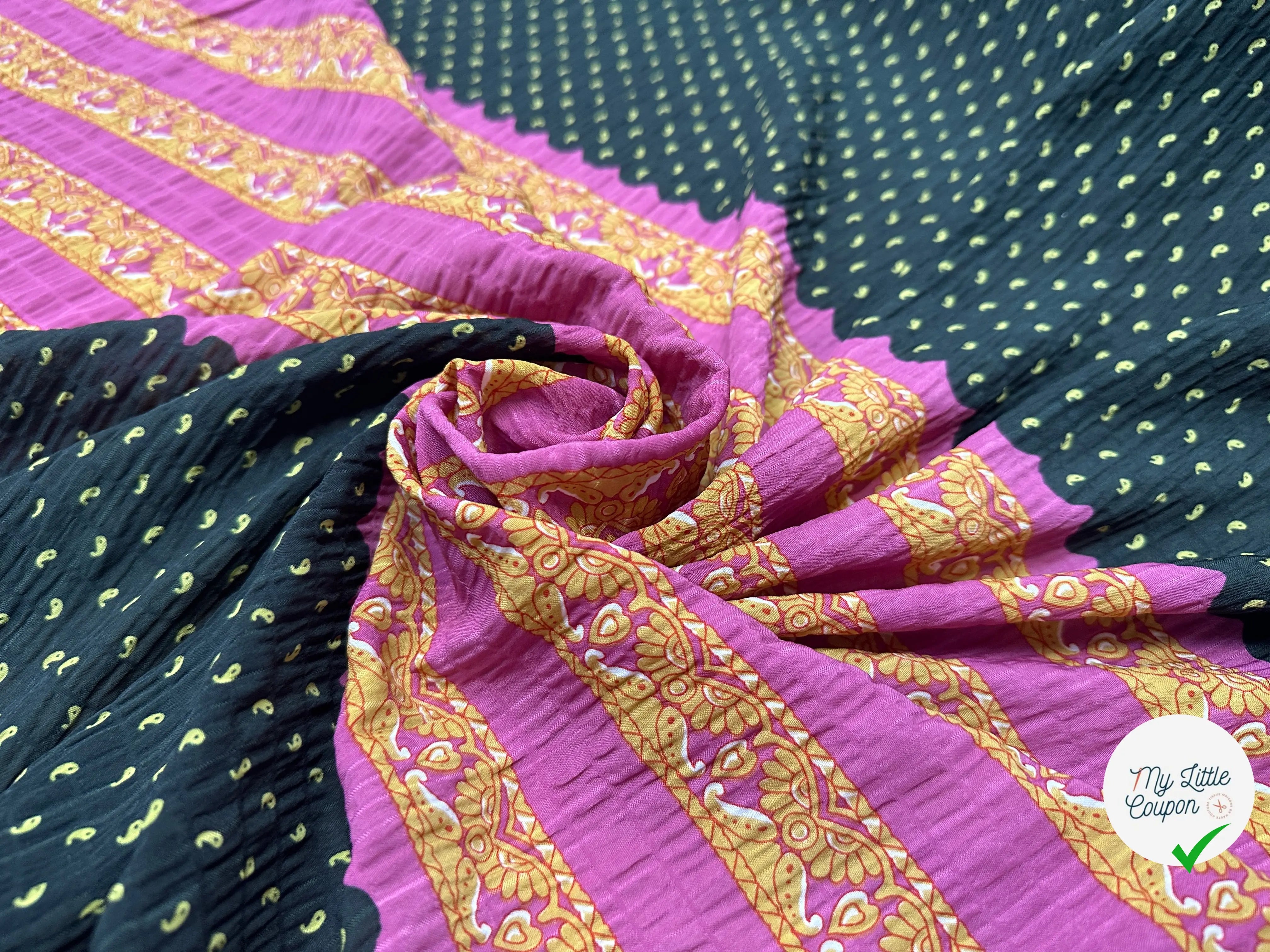 TISSU GAUFFRÉ PAISLEY ET ROSE - My Little Coupon