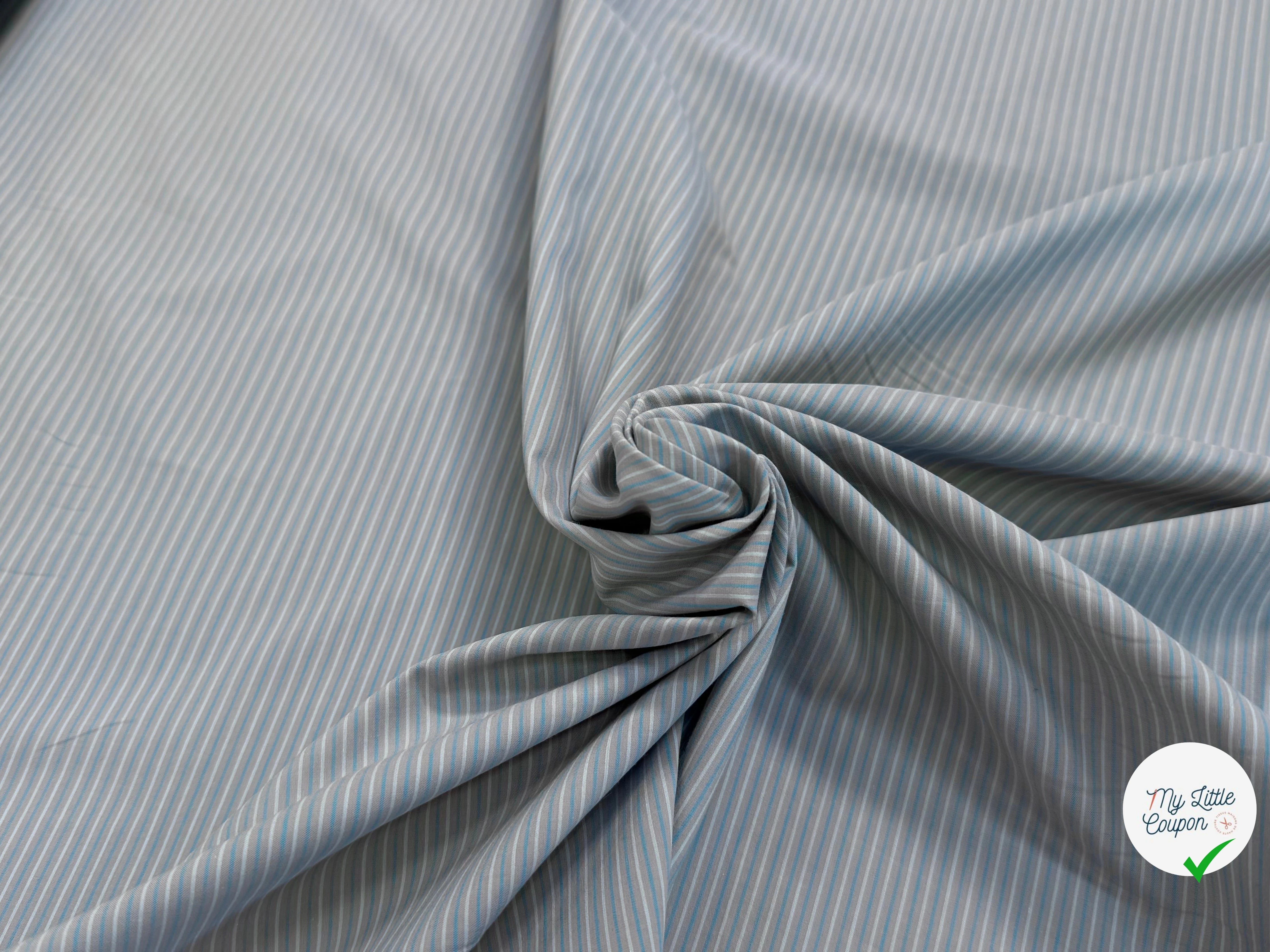 TISSU LÉGÈREMENT CRAQUANT FINES RAYURES VERT GRIS - My Little Coupon