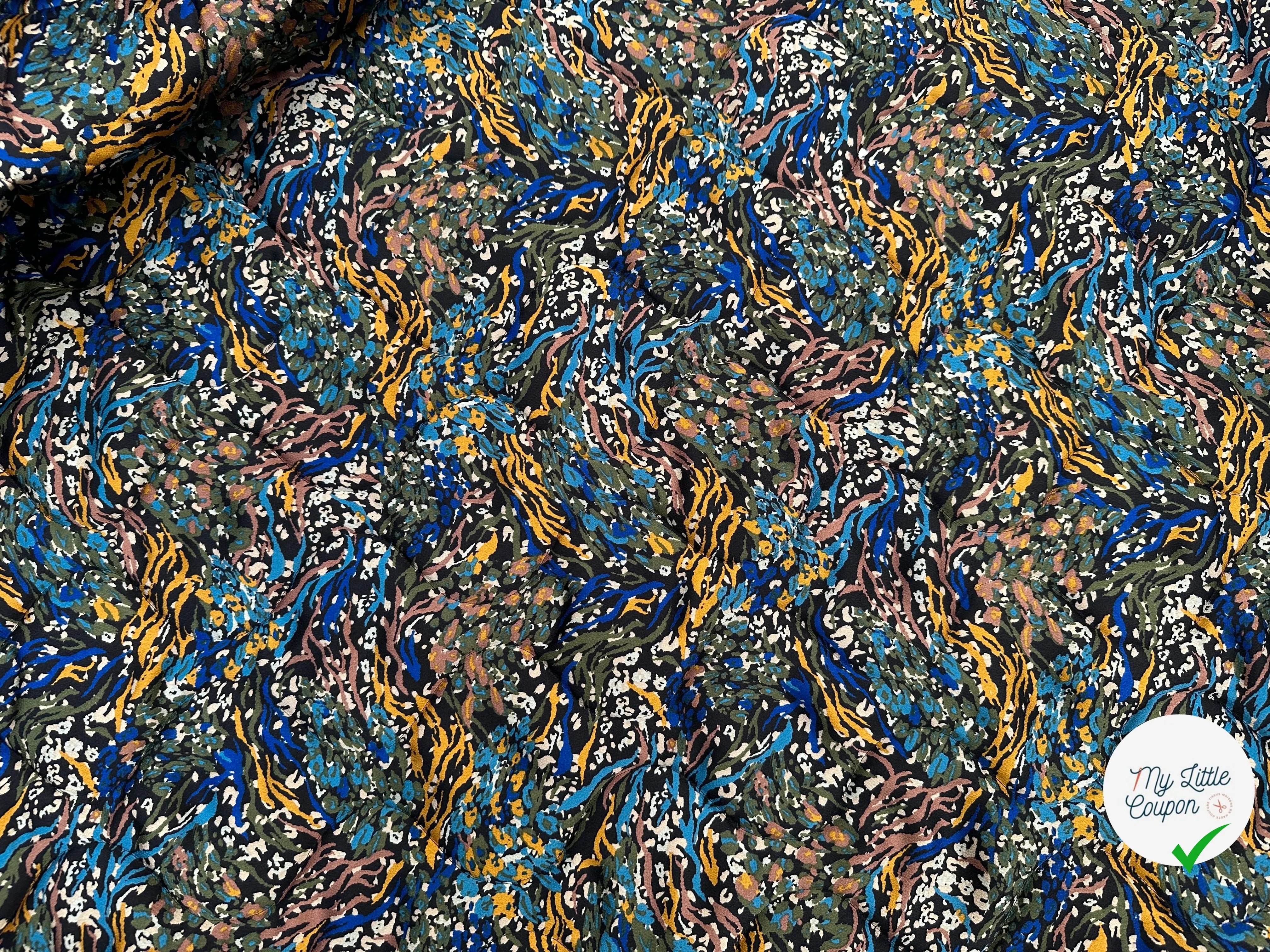 TISSU MATELASSÉ BUBBLE DESSUS DOUBLURE NOIR DESSOUS MATELASSAGE FRANÇAIS MLC INTERN