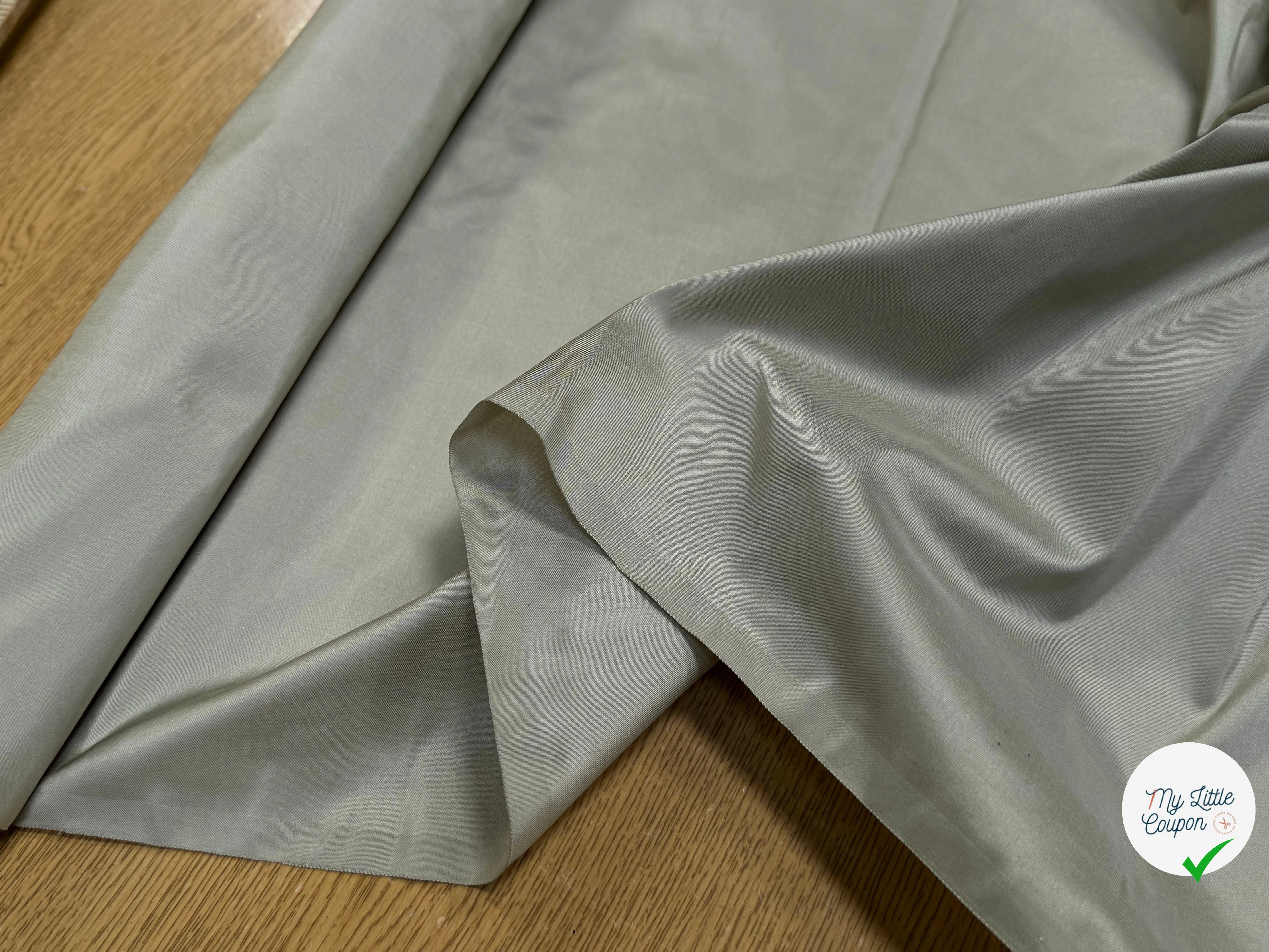 TISSU SATINÉ 100% SOIE BEIGE - My Little Coupon