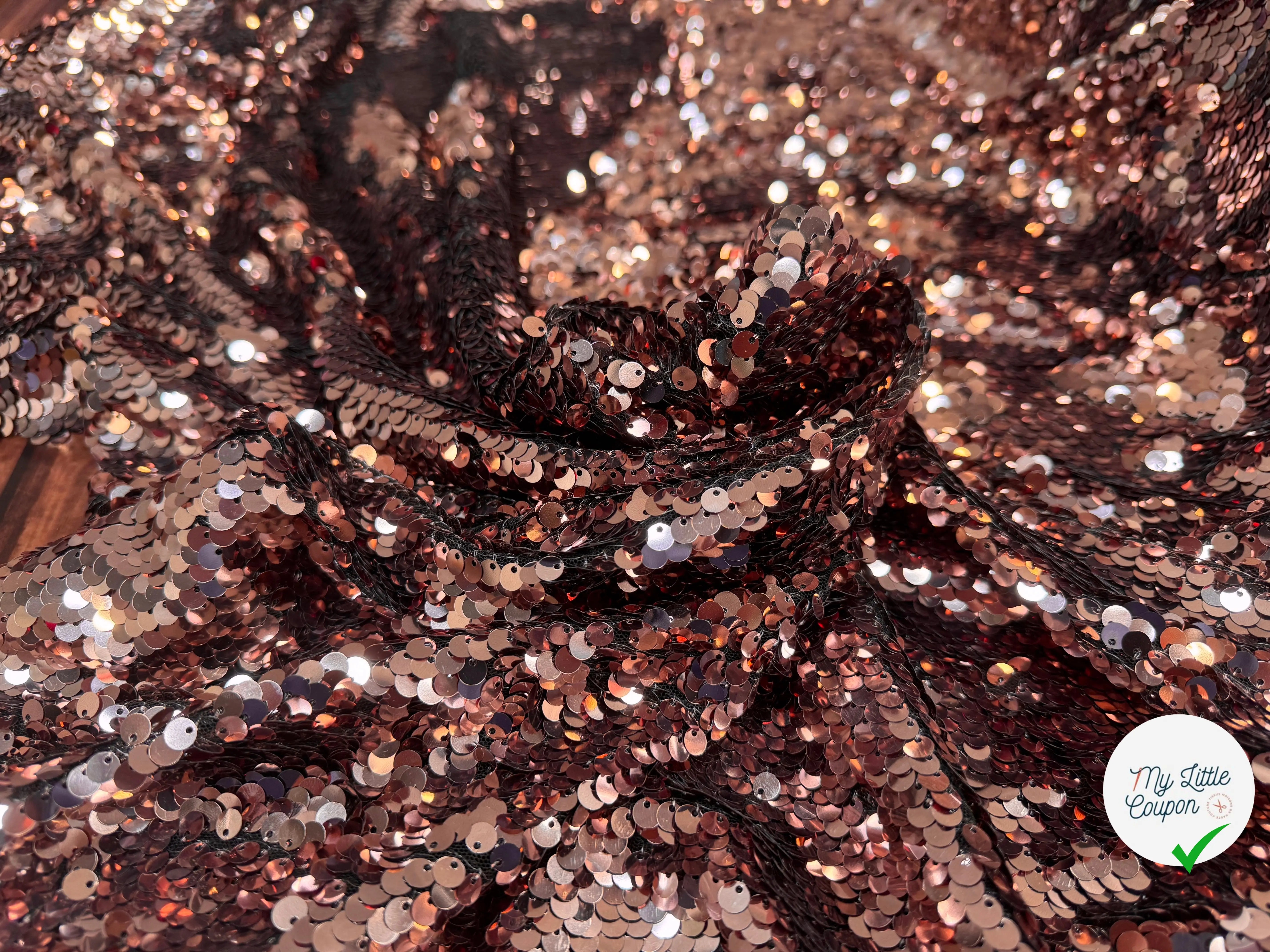 TISSU SEQUIN PAILLETTES SUR TULLE CUIVRE - My Little Coupon