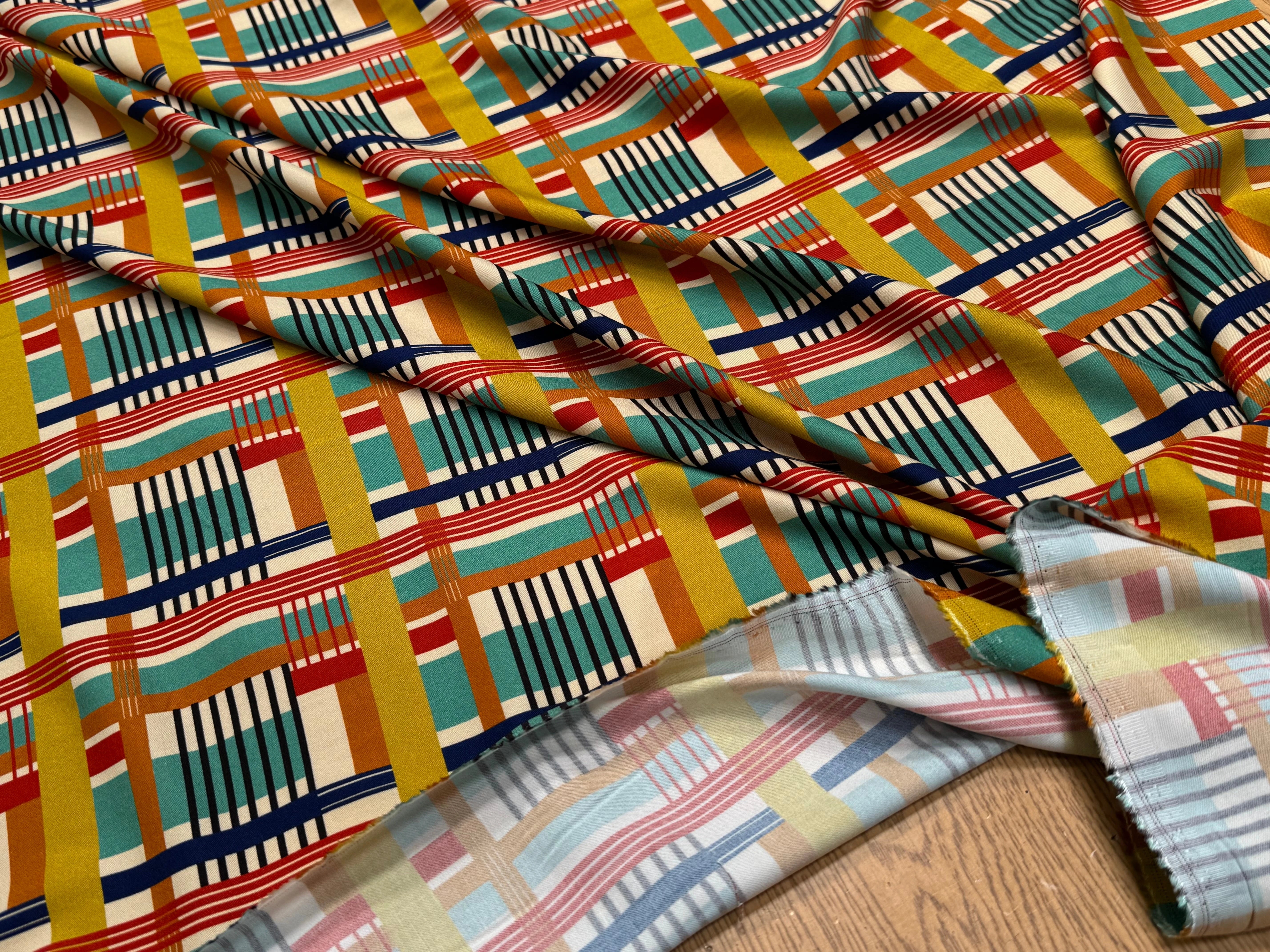 TISSU VISCOSE ÉLASTHANNE IMPRIMÉ OSLO PUNGI TOPO OSLO - My Little Coupon