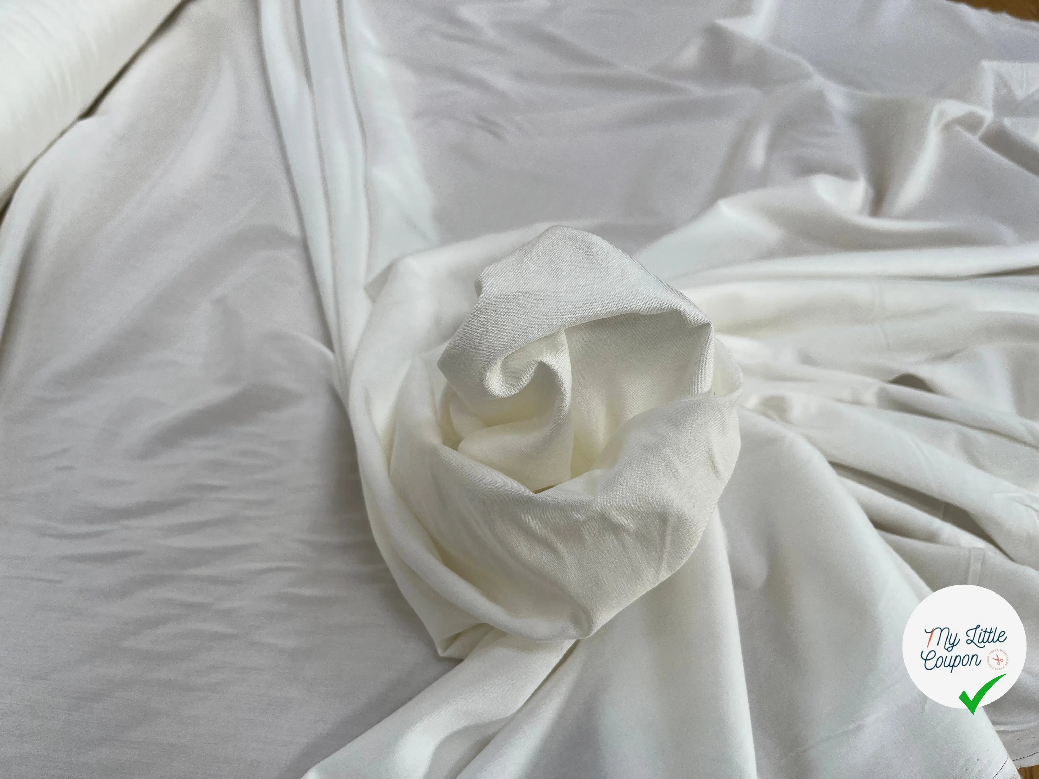 TISSU VISCOSE UNI BLANC CASSÉ STRETCH - My Little Coupon