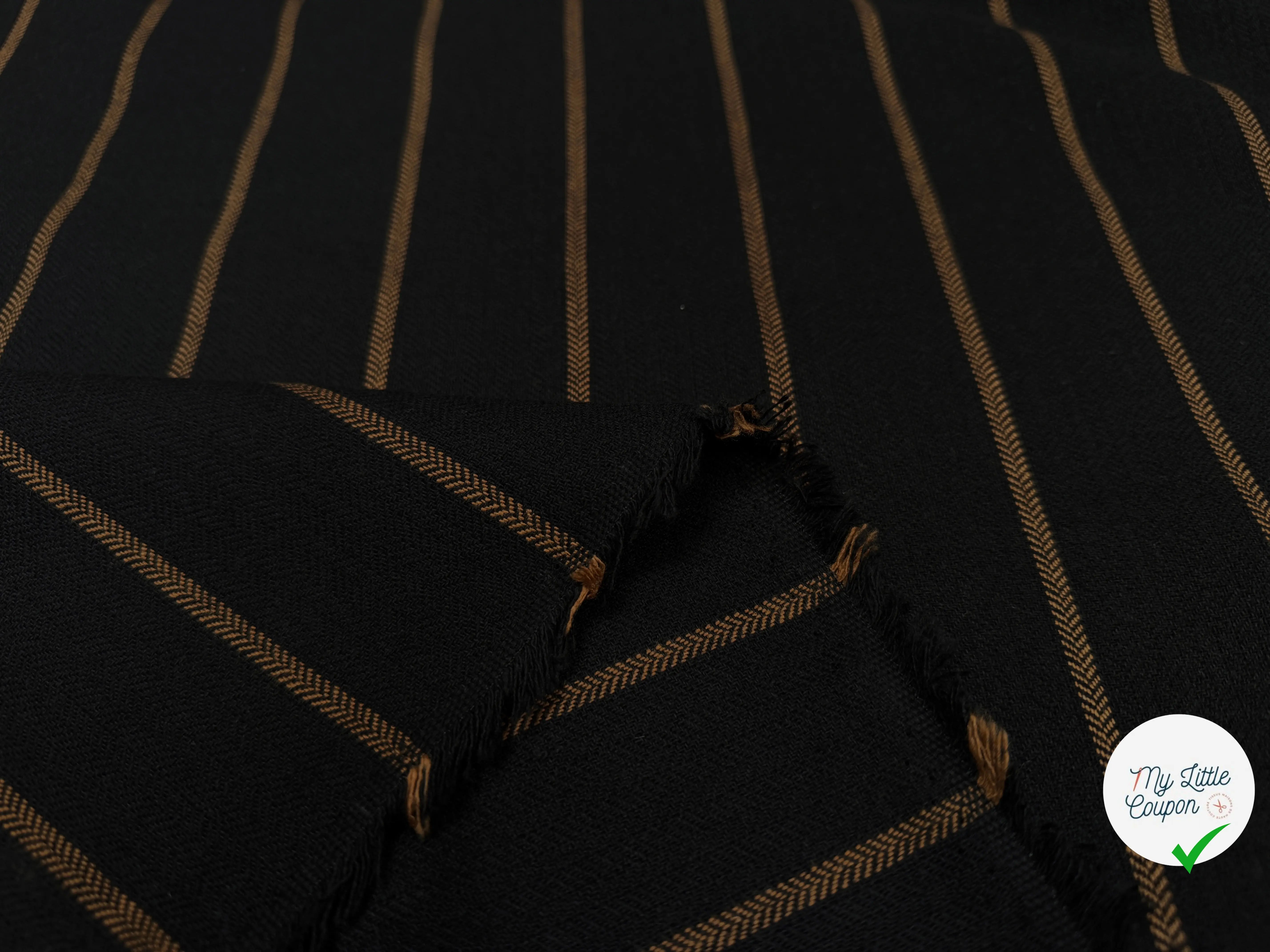 TOILE DE COTON NOIR À RAYURES MARRONS - My Little Coupon